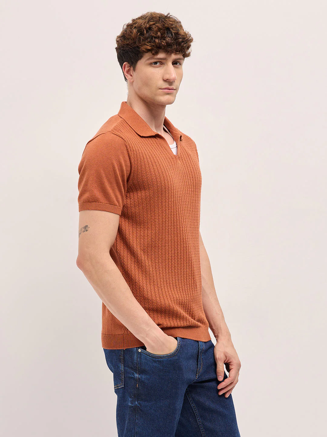 Men Orange Ribbed Texture Design Slim Fit Polo - Image 3
