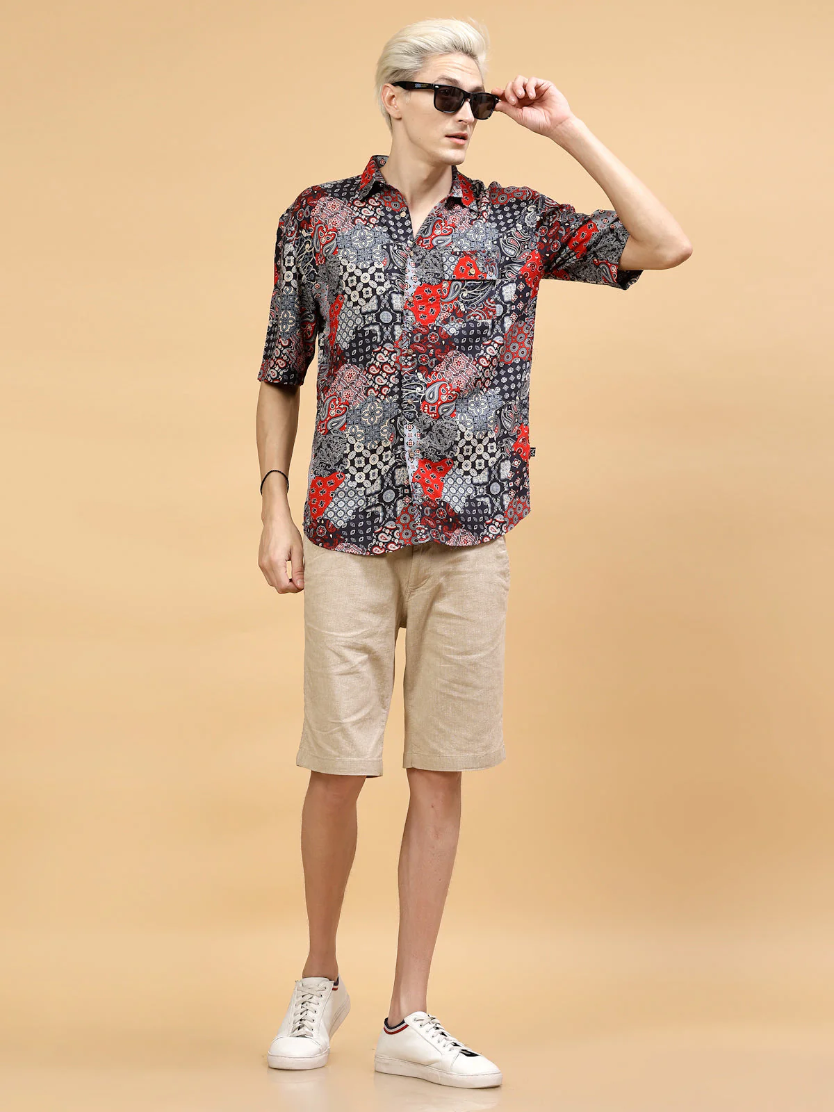Men Paisley Print DropShoulder Hawaiian Shirt - Image 3
