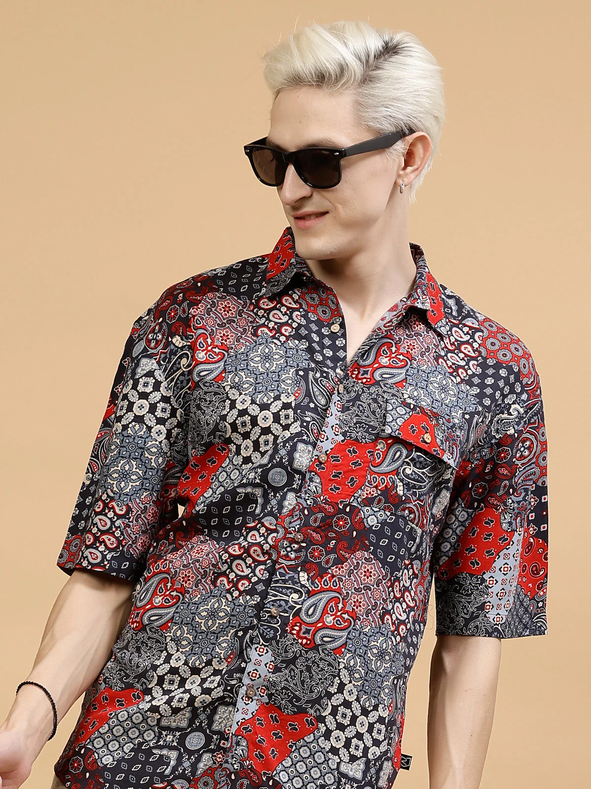 Men Paisley Print DropShoulder Hawaiian Shirt - Image 3