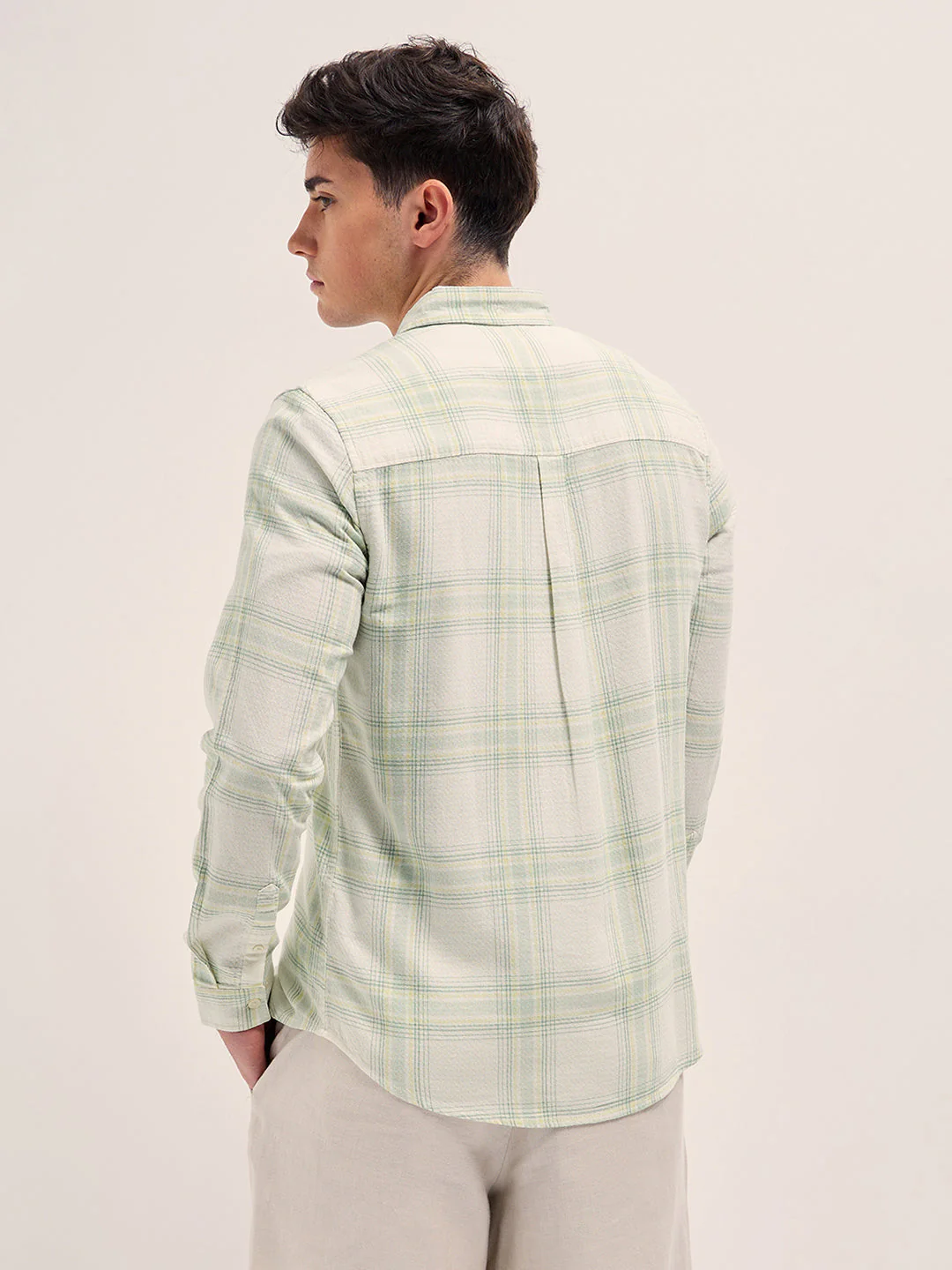 Men Pastel Green Checked Slim Fit Casual Shirt - Image 2