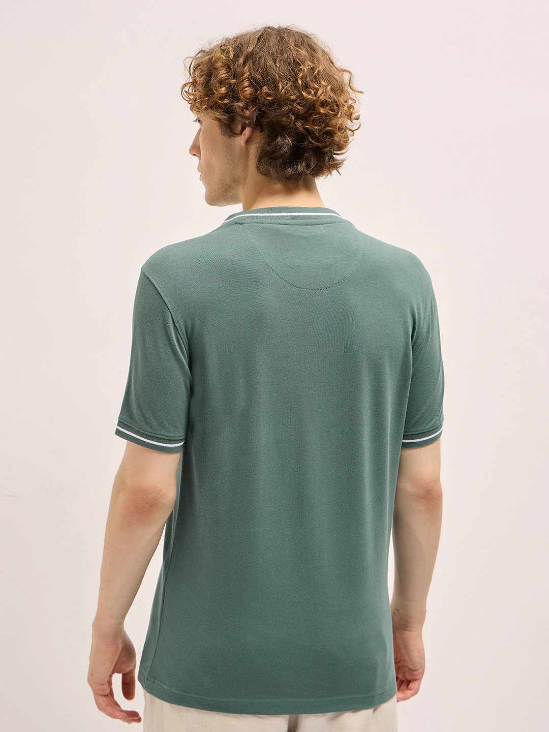 Men Pastel Green Solid Ribbed Collar - Image 2