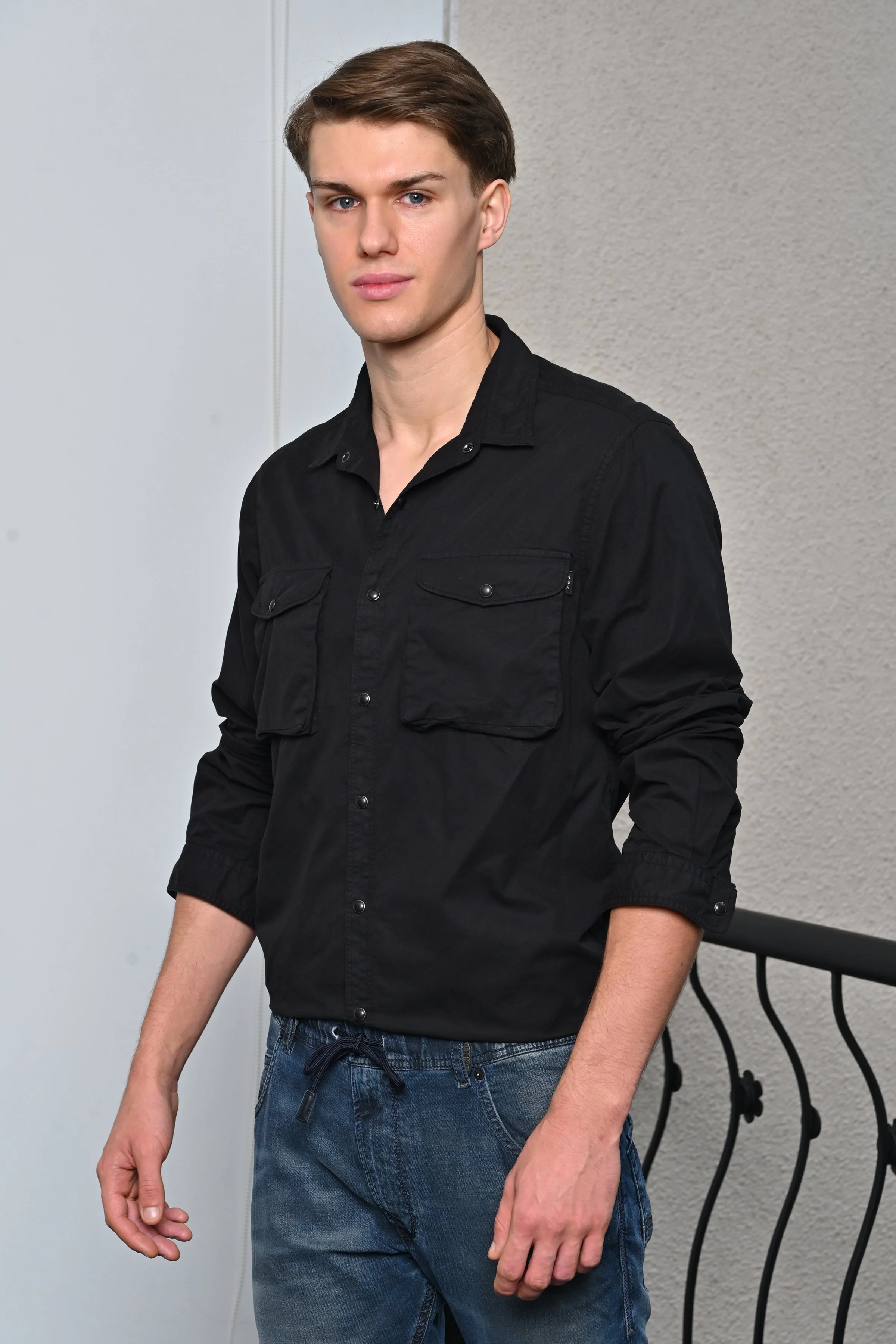 Men Patric Cotton Cargo Shirt Black - Image 2
