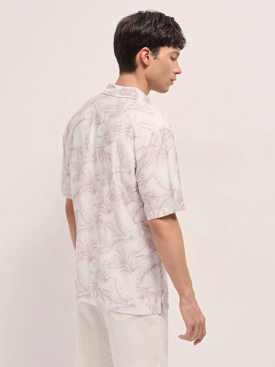 Men Peach and White Leafy Botanical Print Relaxed Fit Casual Shirt - Image 2