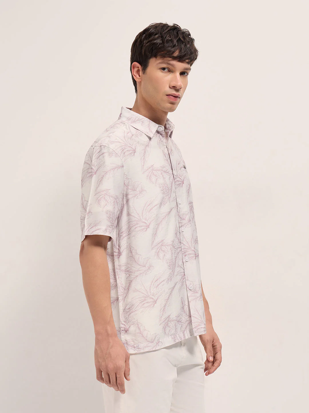 Men Peach and White Leafy Botanical Print Relaxed Fit Casual Shirt - Image 3
