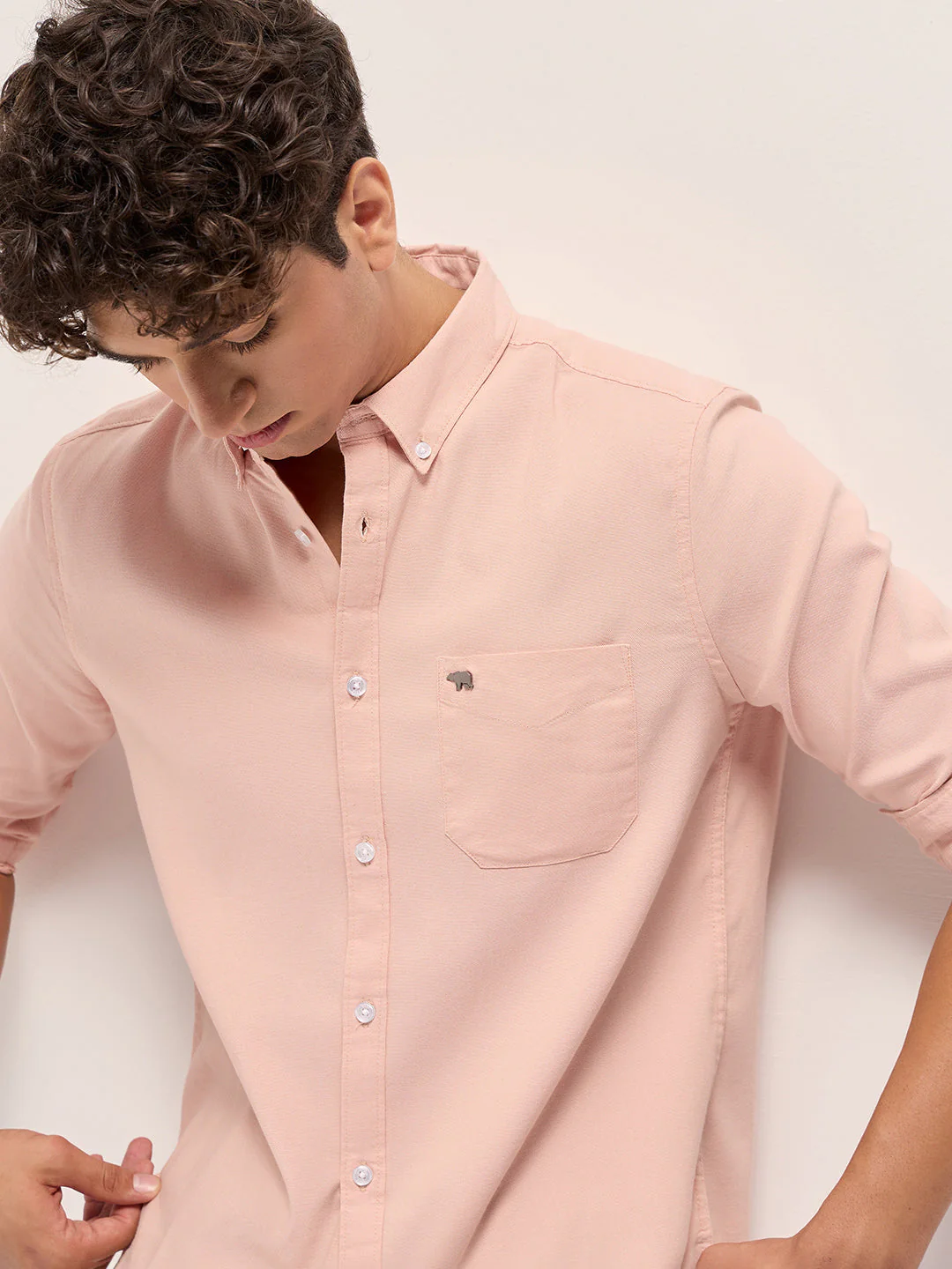 Men Peach Solid Cotton Blend Slim Fit Casual Shirt - Image 5