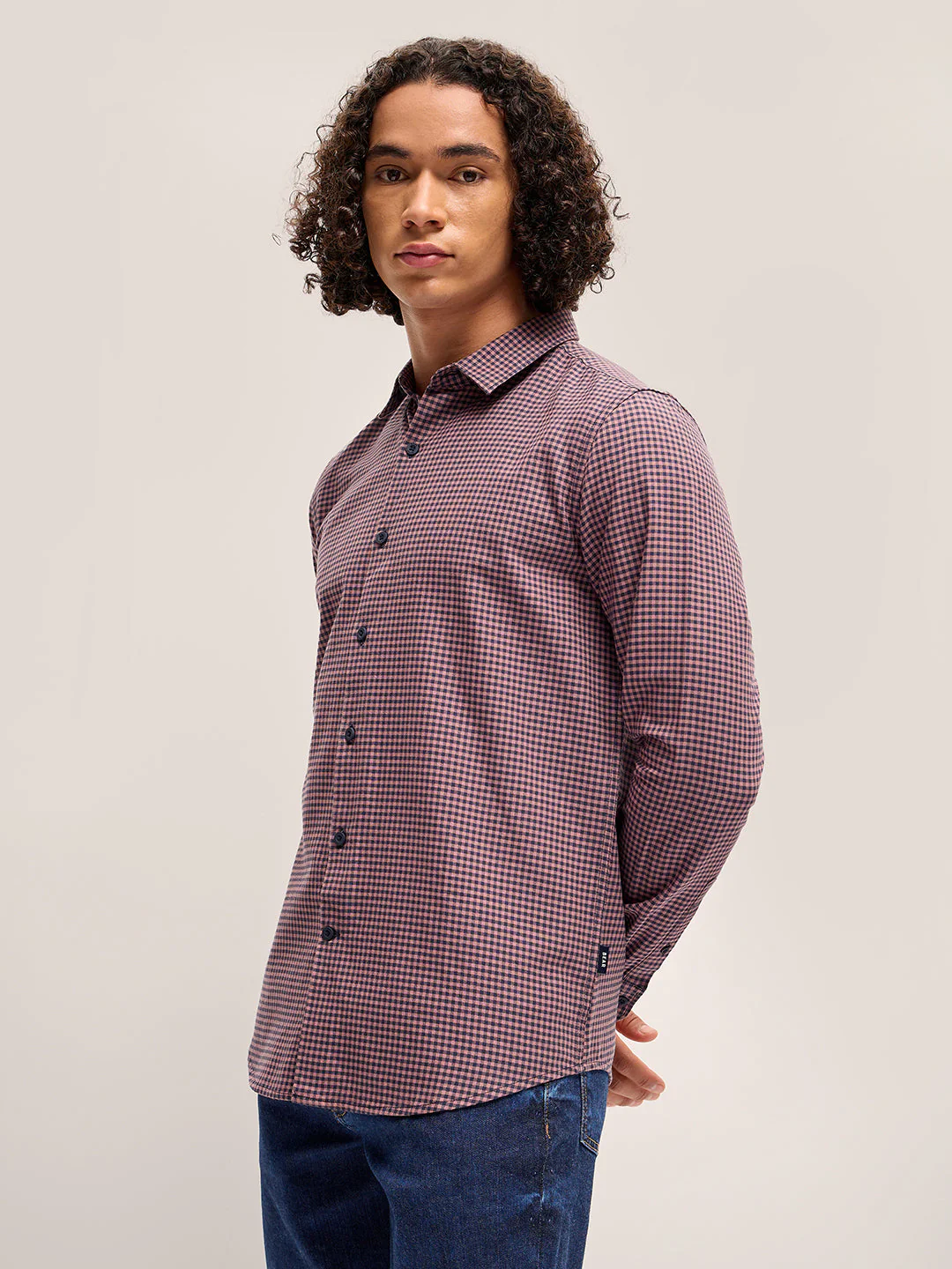 Men Pink Checked Slim Fit Casual Shirt - Image 3
