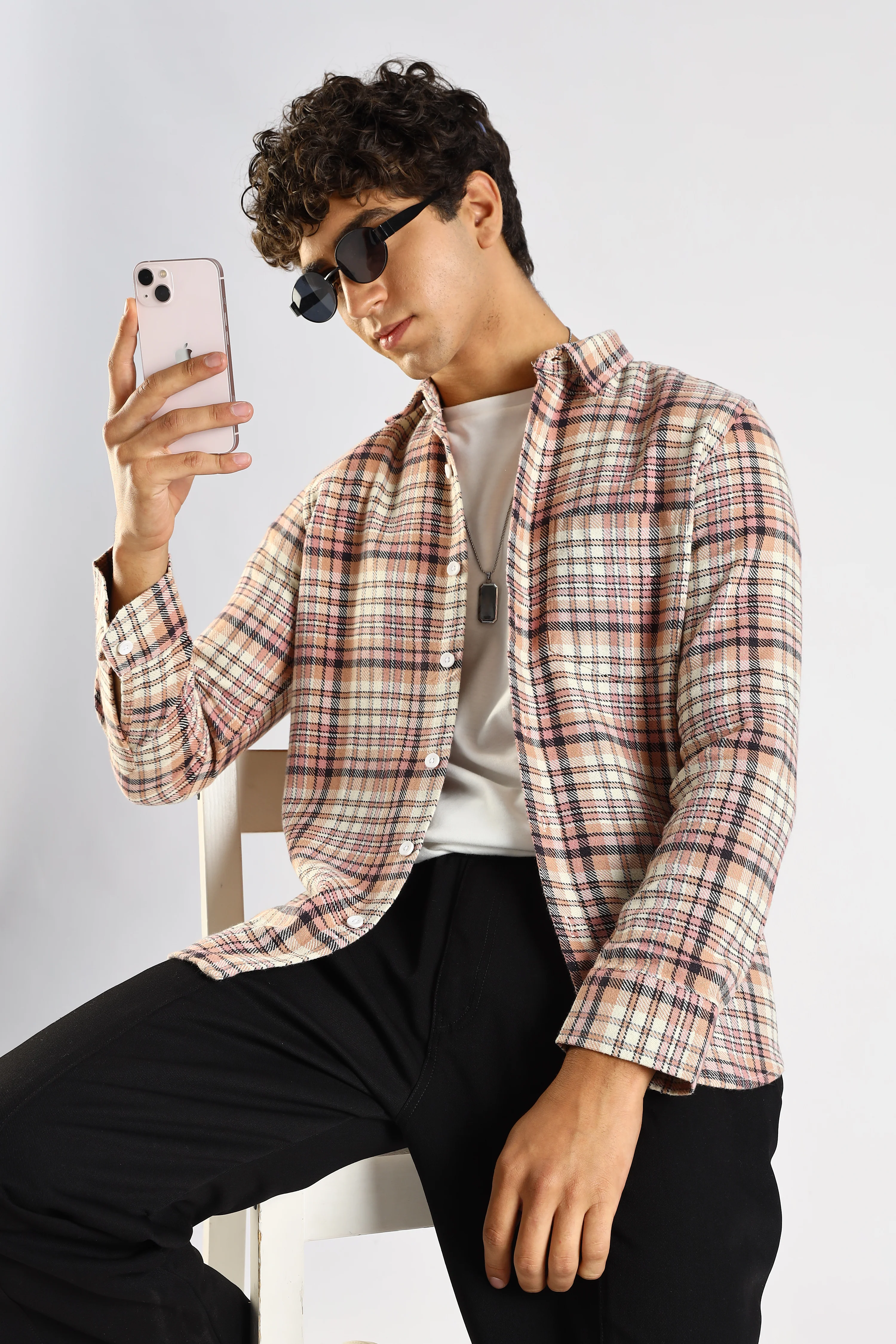 Men Pink Cotton Blend Checked Shirt - Image 4