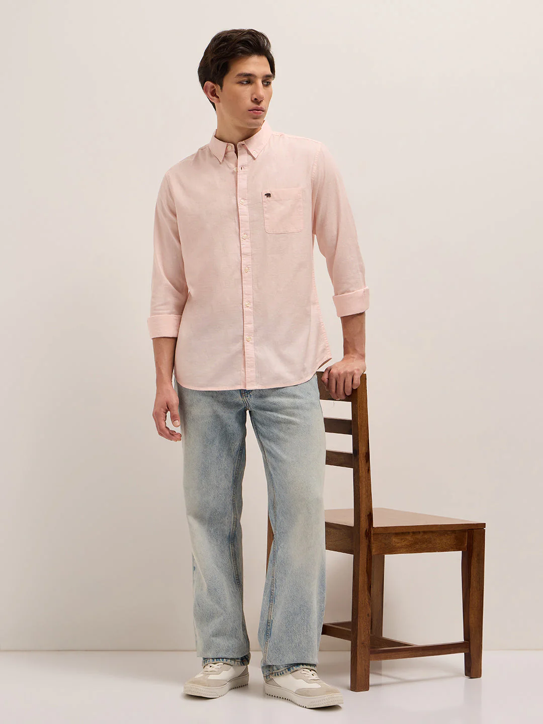 Men Pink Cotton Blend Solid Slim Fit Casual Shirt - Image 4