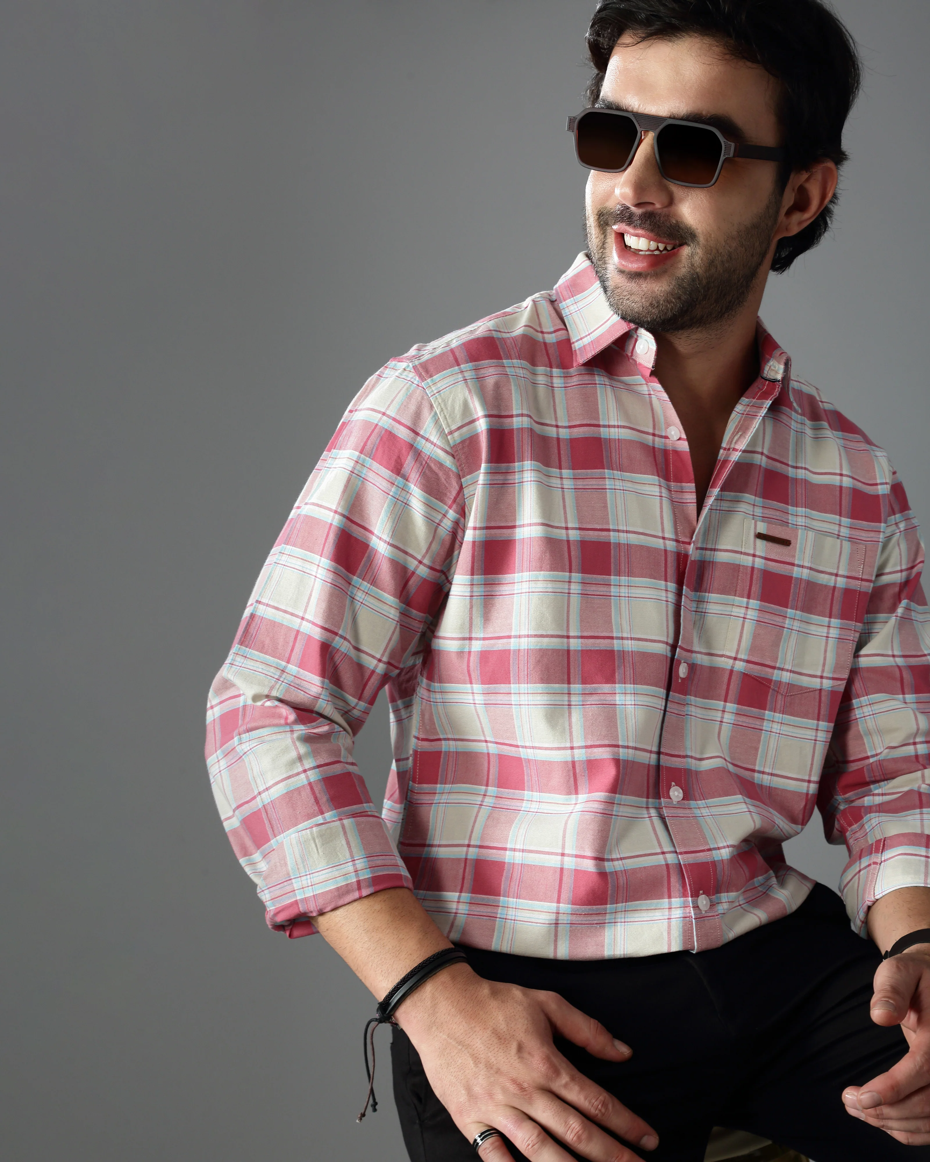 Men Pink Cotton Slim Shirt - Image 2