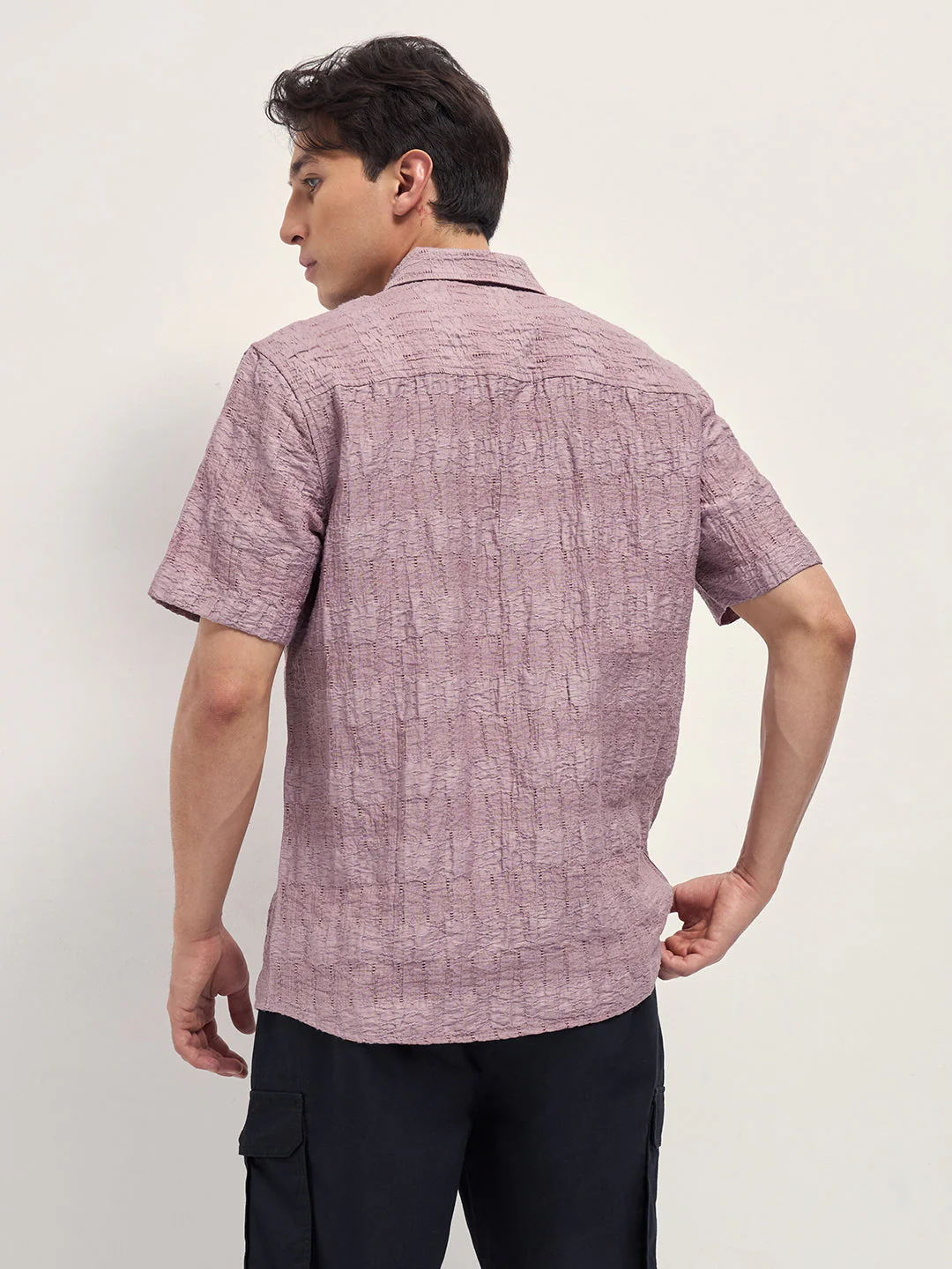 Men Pink Crinkle Textured Regular Fit Half-Sleeve Casual Shirt - Image 2