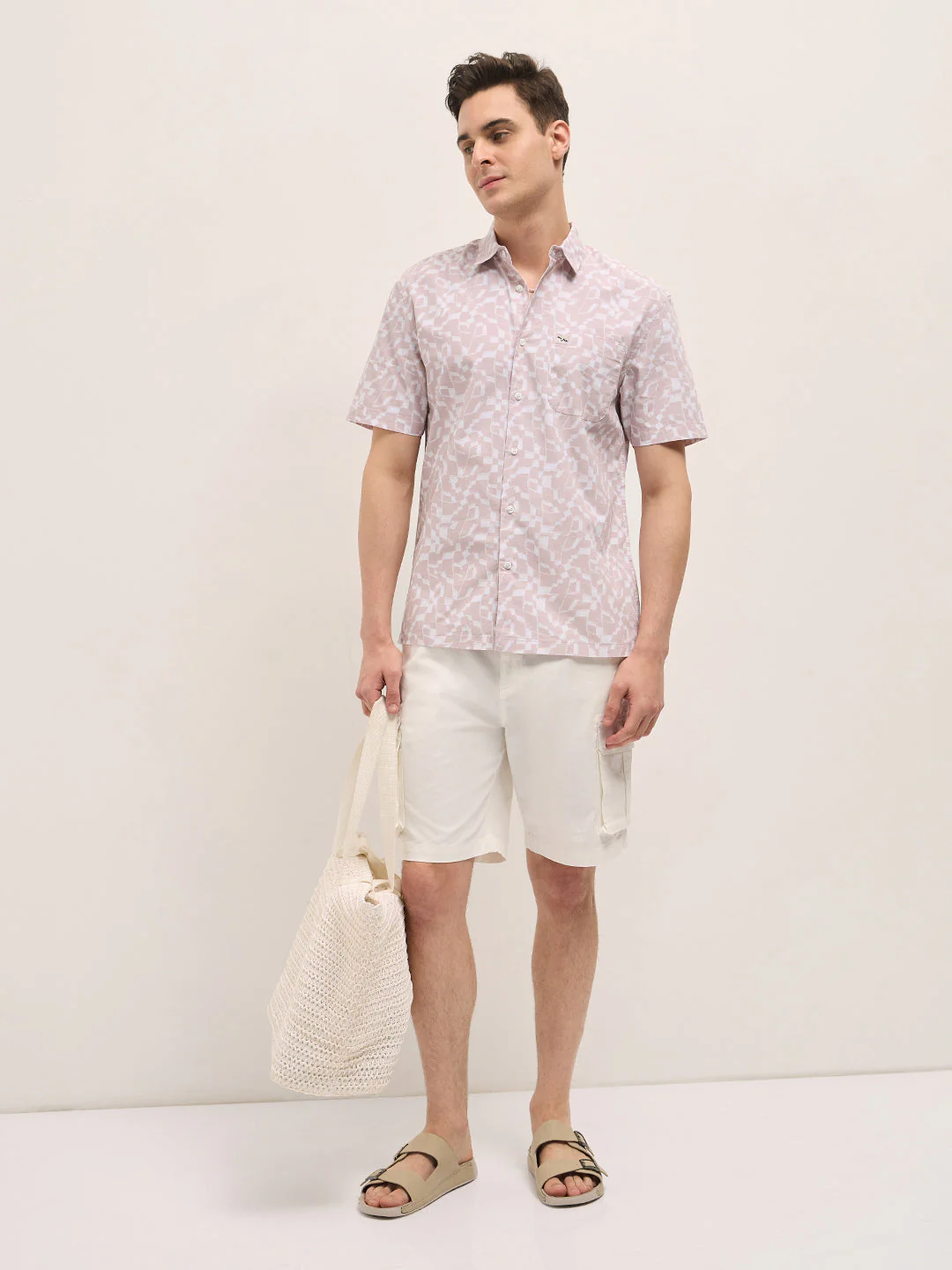 Men Pink Geometrical Print Relax Fit Casual Shirt - Image 4