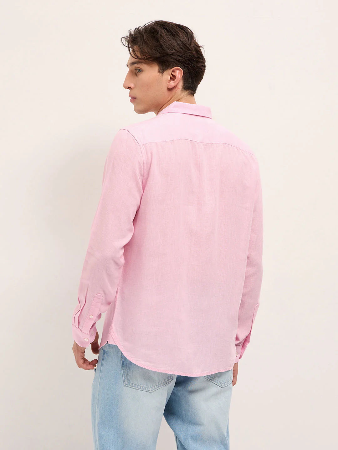 Men Pink Solid Lyocell Slim Fit Casual Shirt - Image 2