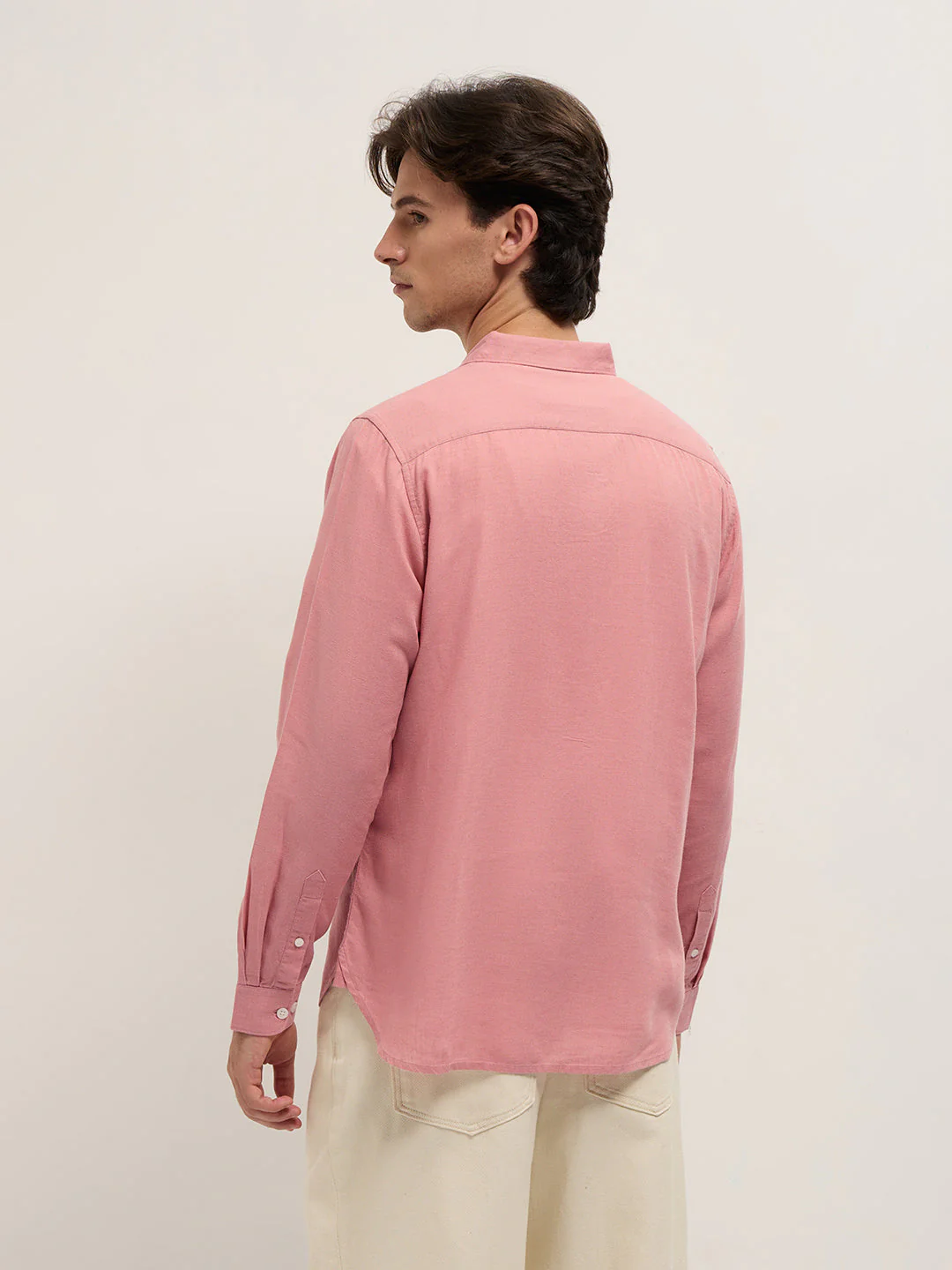 Men Pink Solid Lyocell Slim Fit Casual Shirt - Image 2