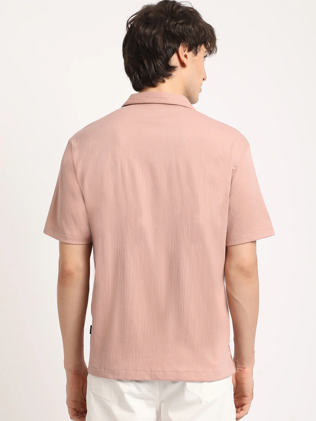 Men  Pink Solid Regular Fit Casual Shirt - Image 4