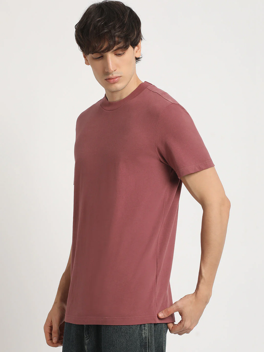 Men Pink Solid Relaxed Fit Round Neck T Shirt | The Bear House - Image 3