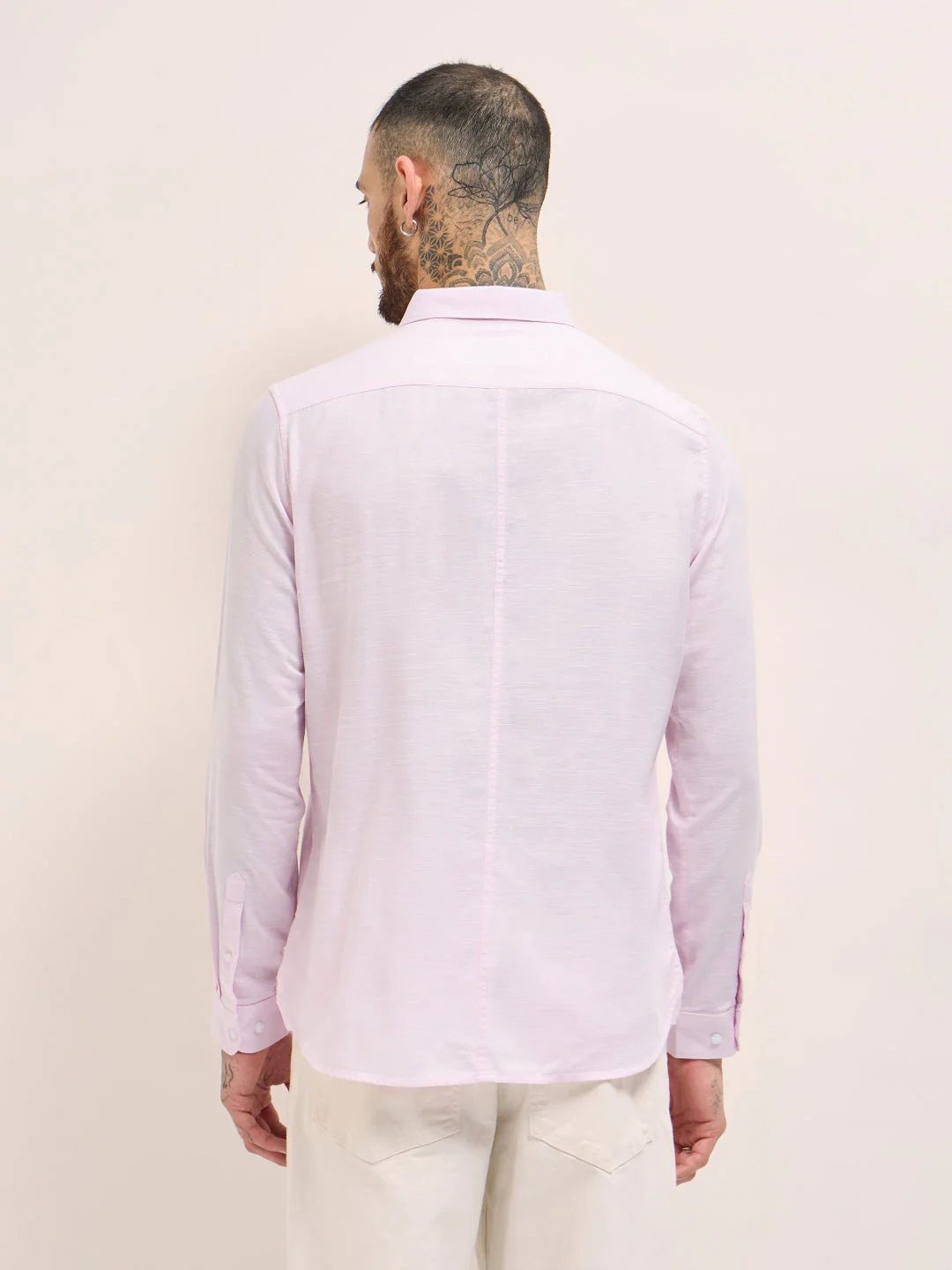 Men Pink Solid Slim Fit Casual Shirt - Image 2
