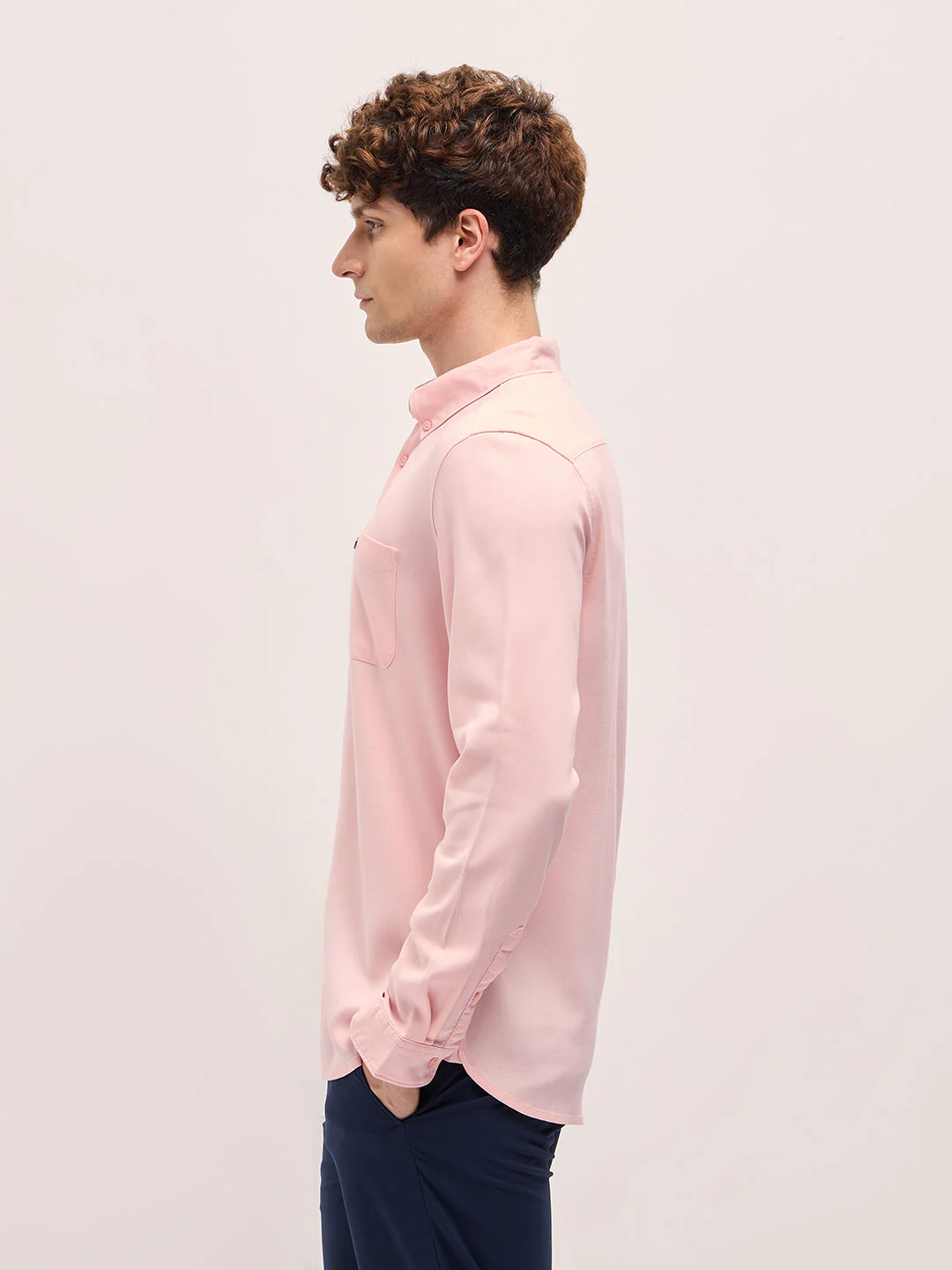 Men Pink Solid Slim Fit Casual Shirt - Image 3