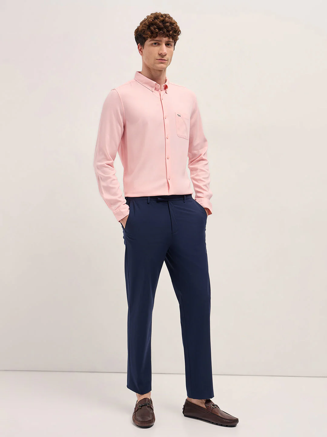 Men Pink Solid Slim Fit Casual Shirt - Image 4