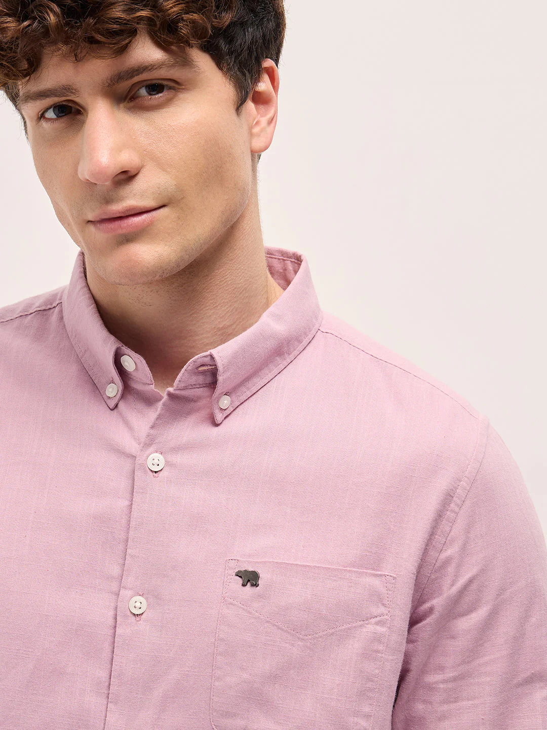 Men Pink Solid Slim Fit Casual Shirt - Image 5