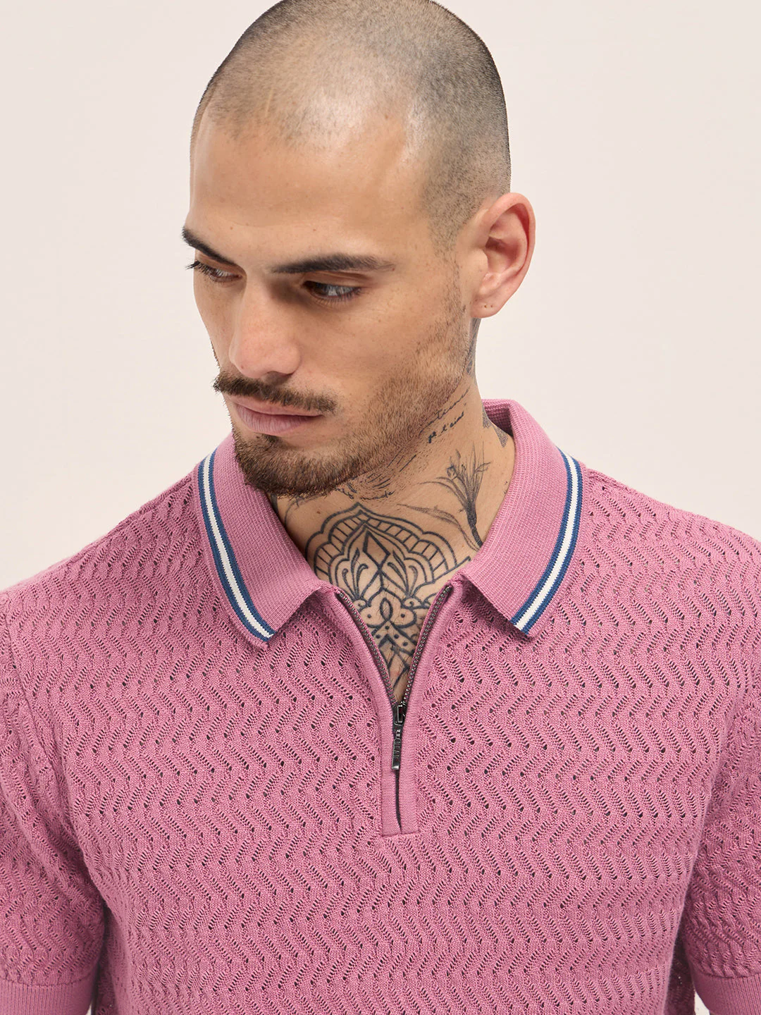 Men Pink Textured Knit Design Regular Fit Polo - Image 5