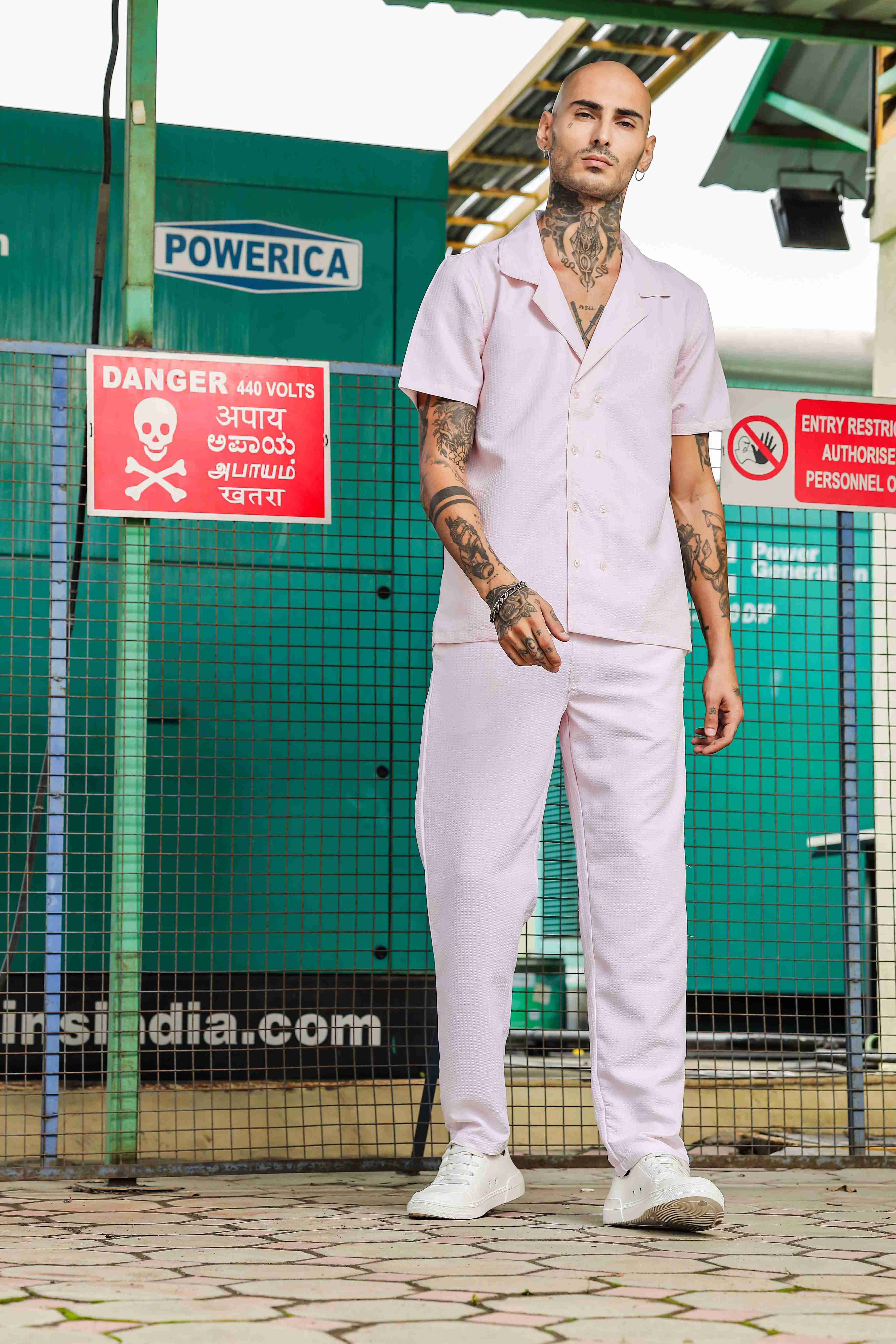 Men Pink Textured Pants - Image 6