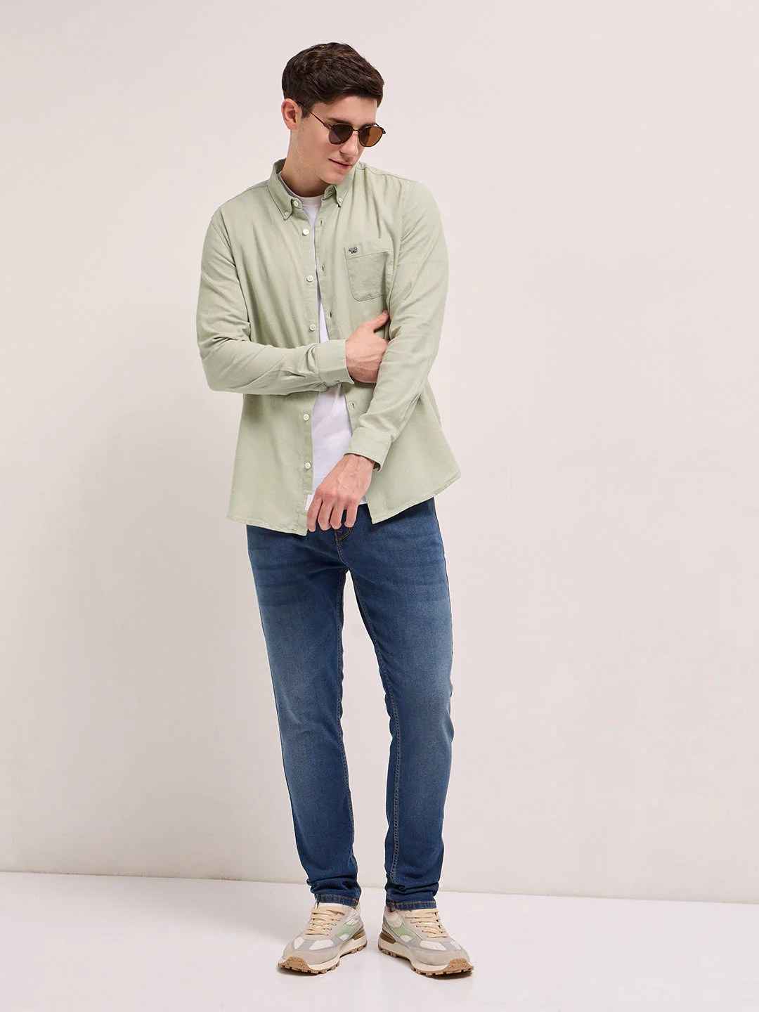 Men Pista green Solid Slim Fit Casual Shirt - Image 4