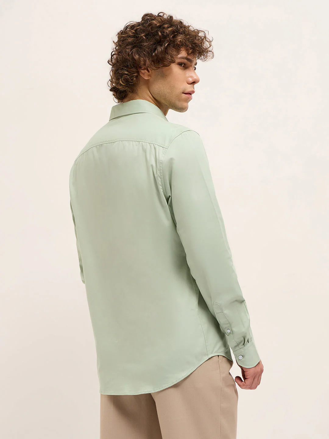 Men Pista Green Tailored Fit Solid Formal Shirt - Image 2