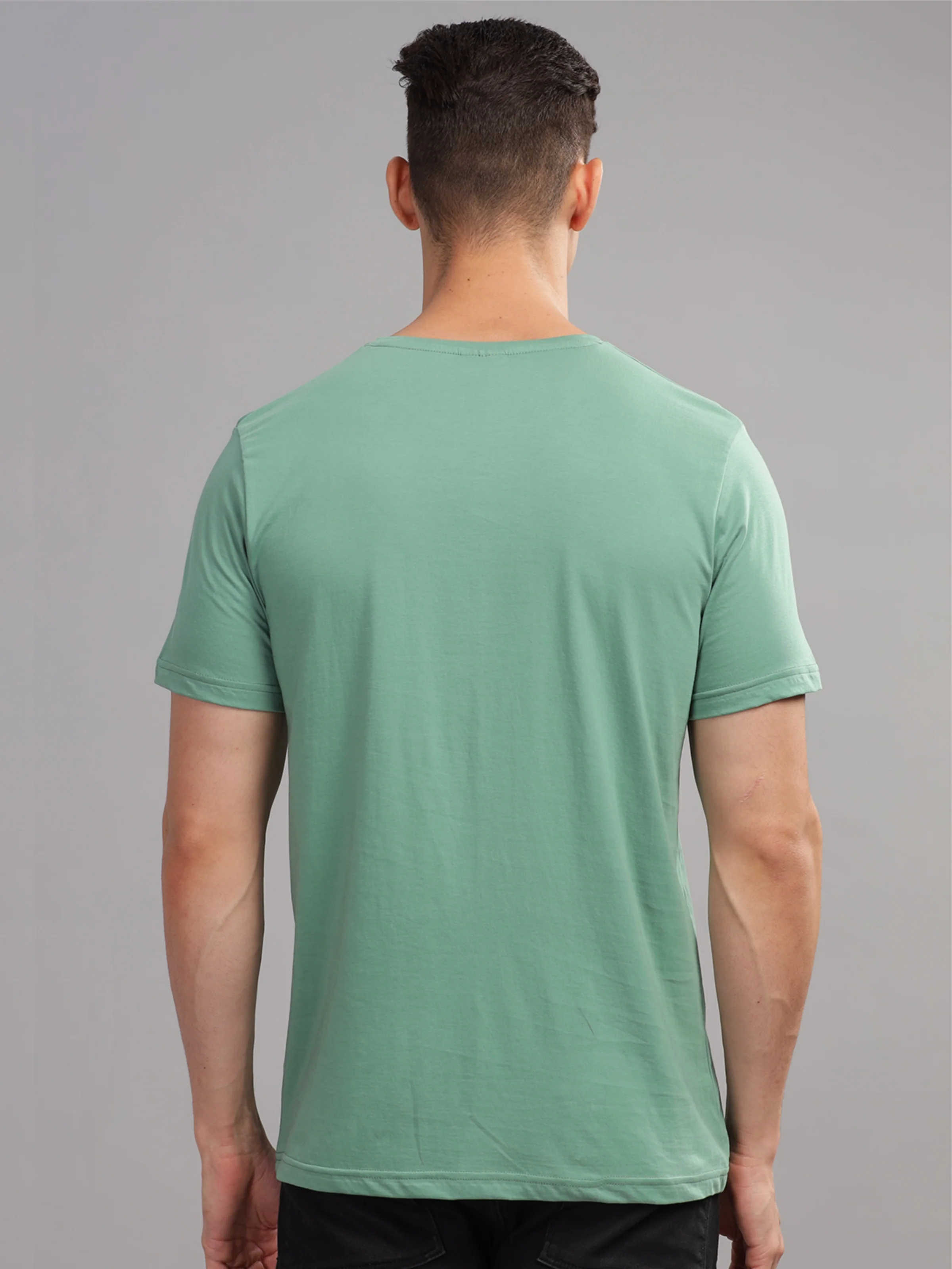 Men Green Round Neck T Shirt - Image 3