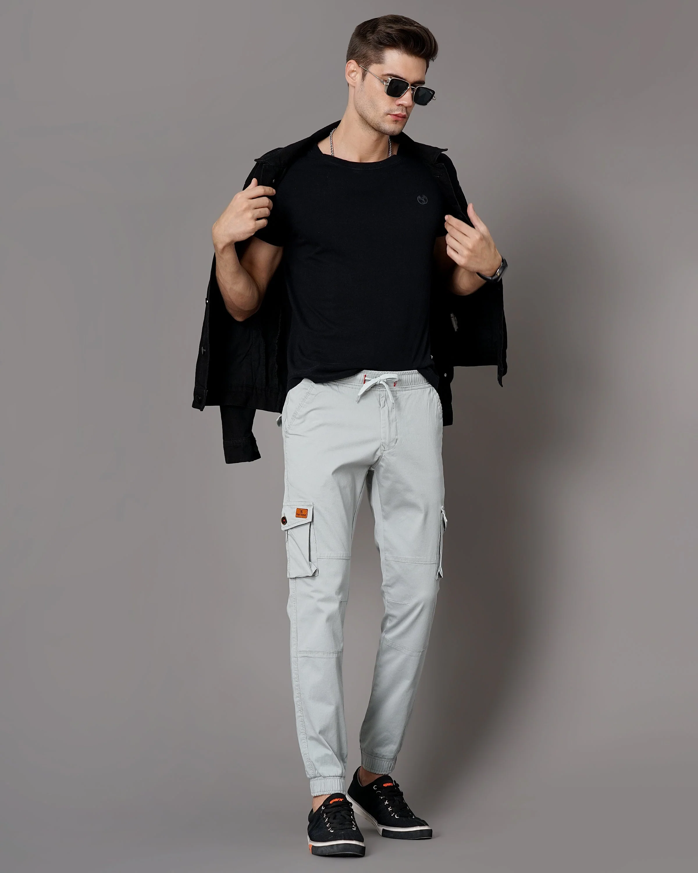 Men Plain Grey Cargo Pant - Image 2