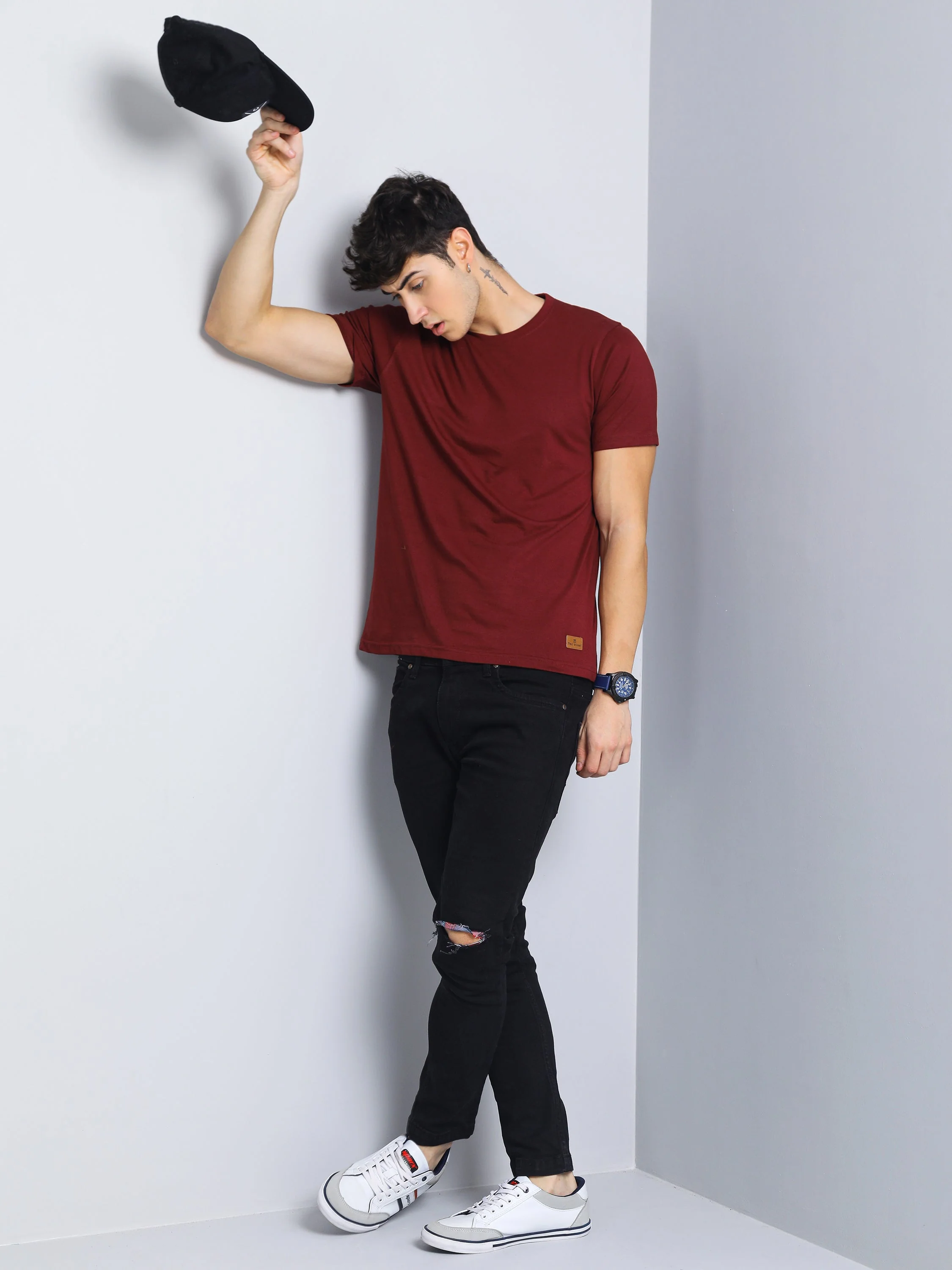 Men Plain Maroon T-Shirt - Image 2