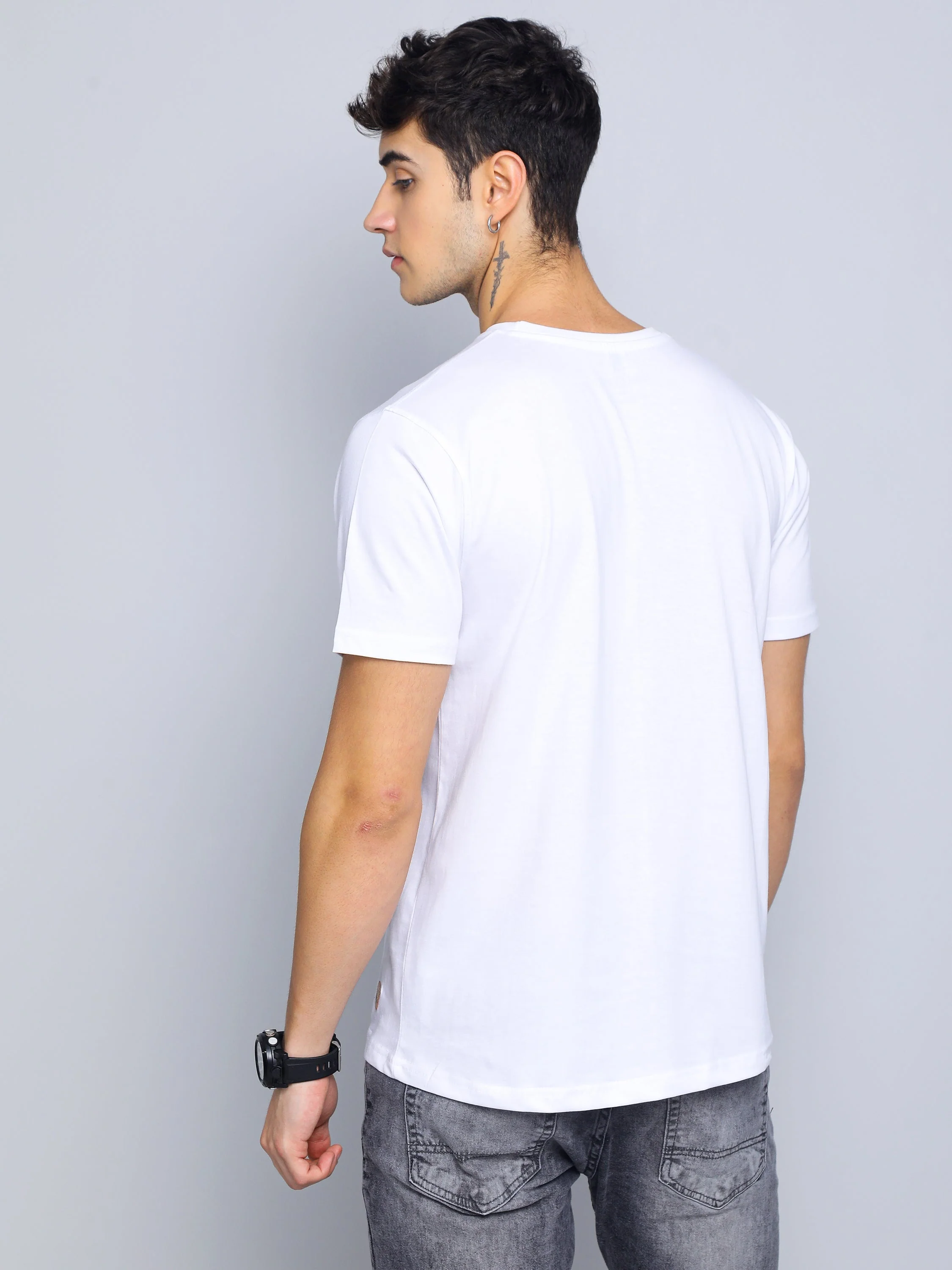 Men Plain White T-Shirt - Image 3