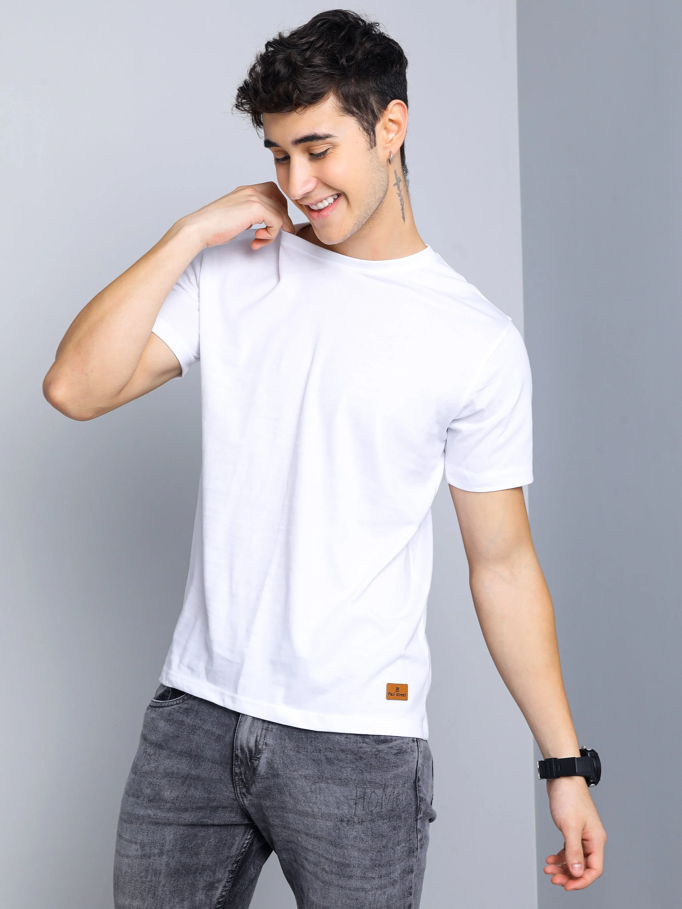 Men Plain White T-Shirt - Image 5