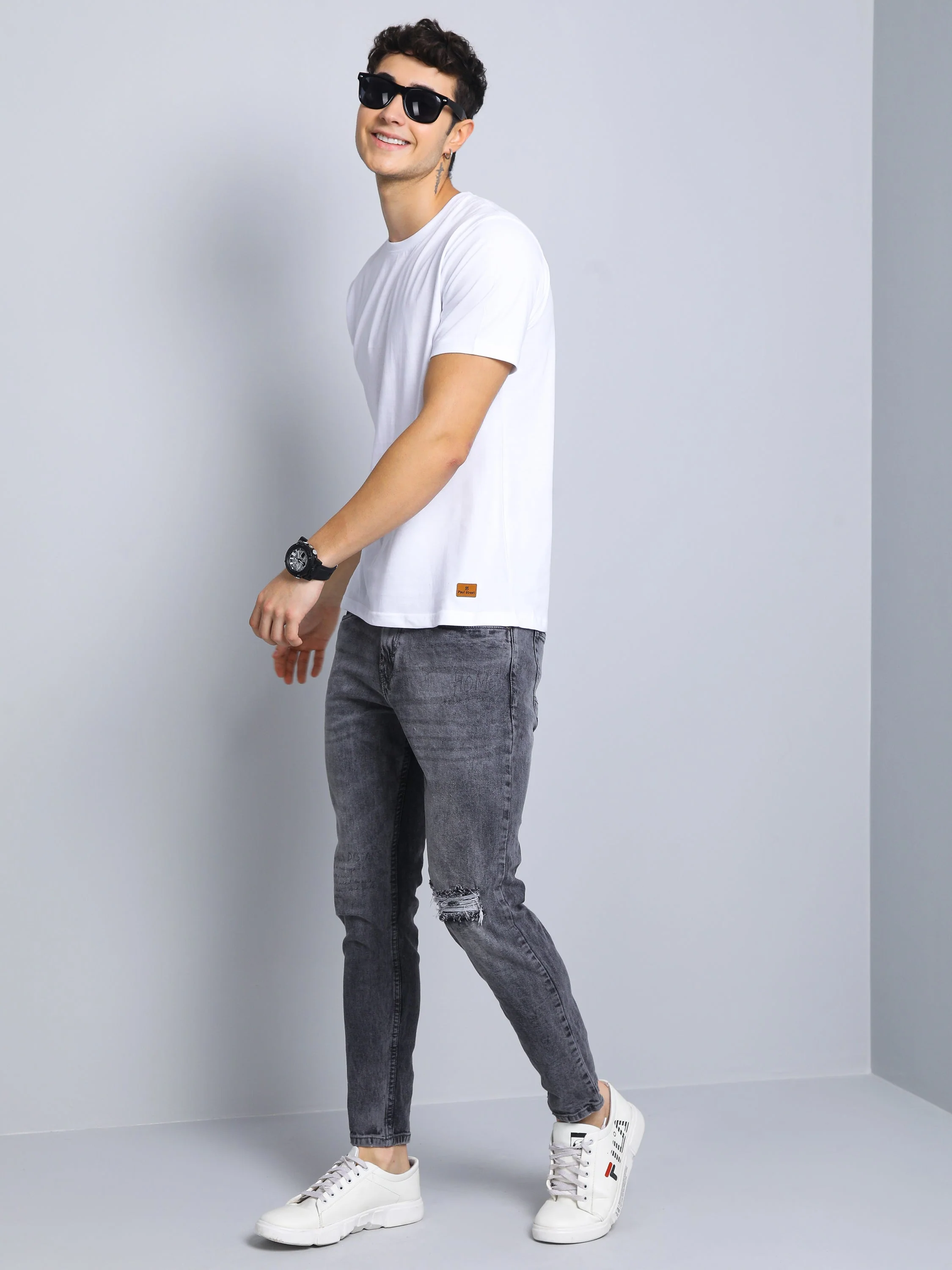 Men Plain White T-Shirt - Image 6