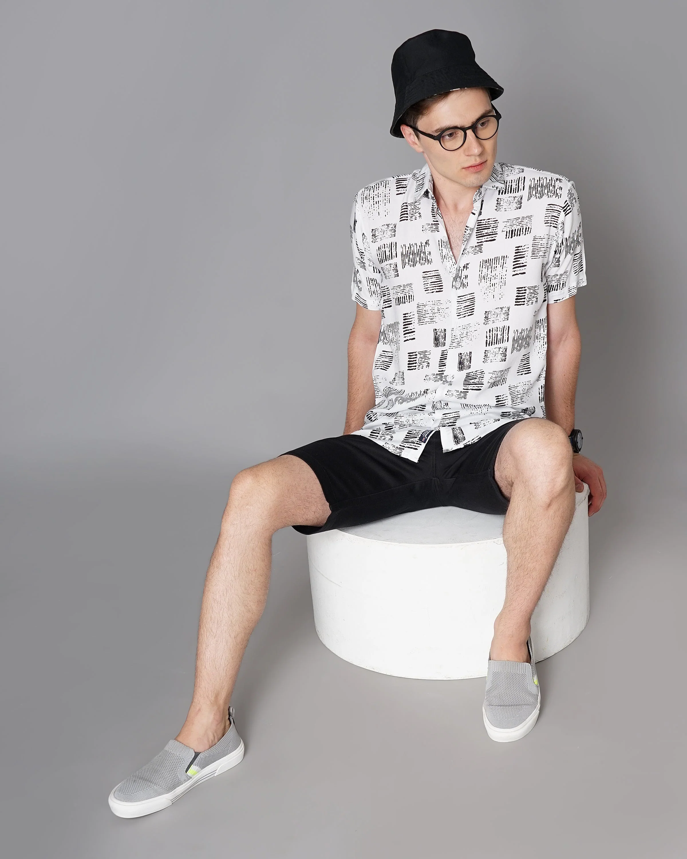 Men Plain White T-Shirt - Image 7