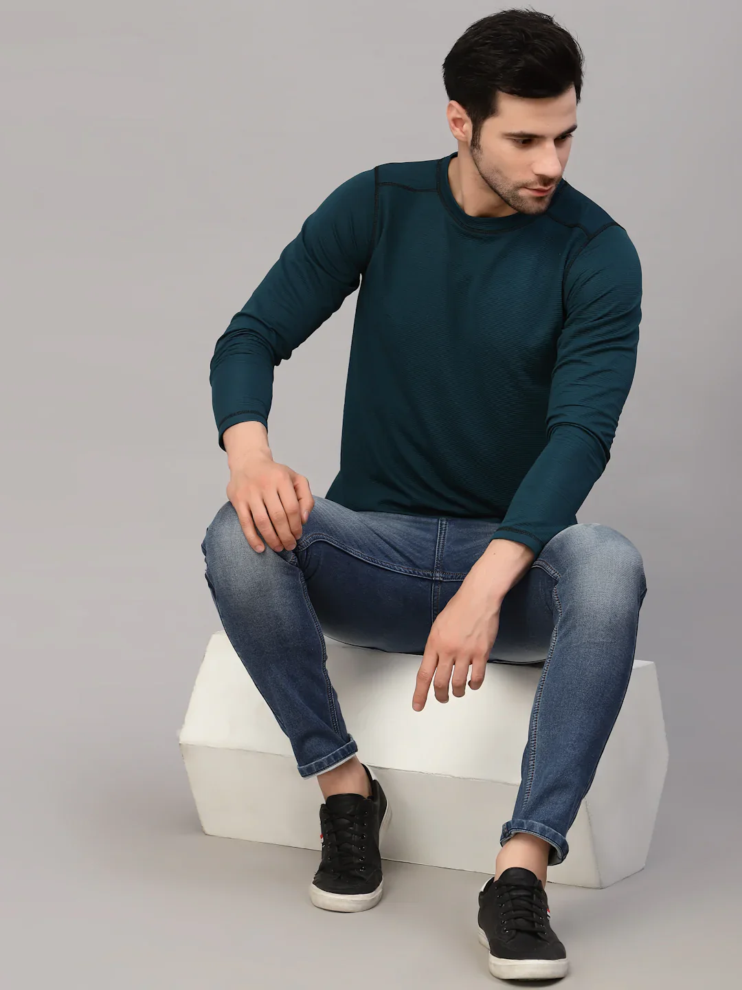 Men Poly Corduroy Round Neck T-Shirt - Image 5