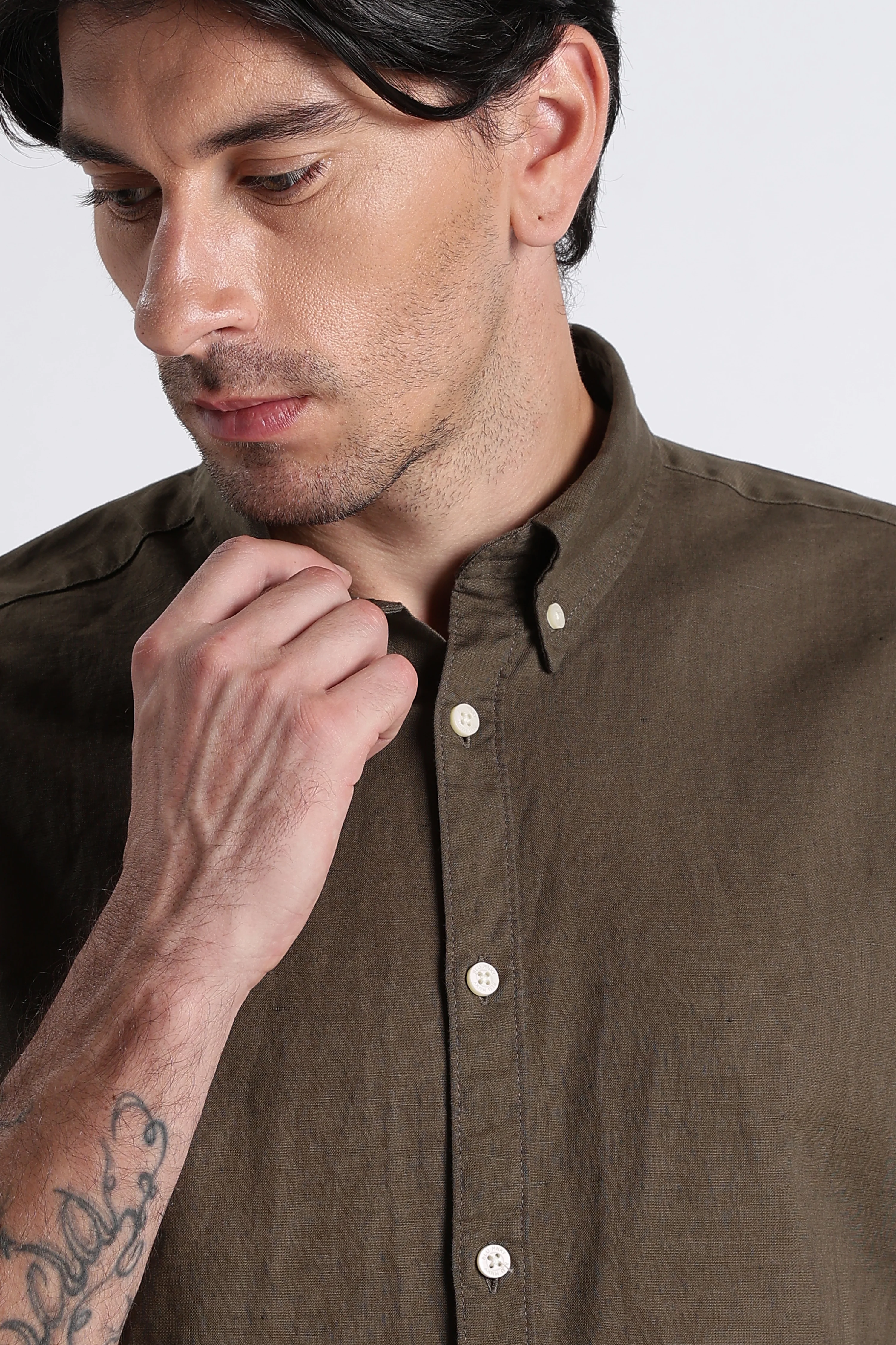 Men Premium Cotton Linen Slim Fit Solid Shirt - Image 2