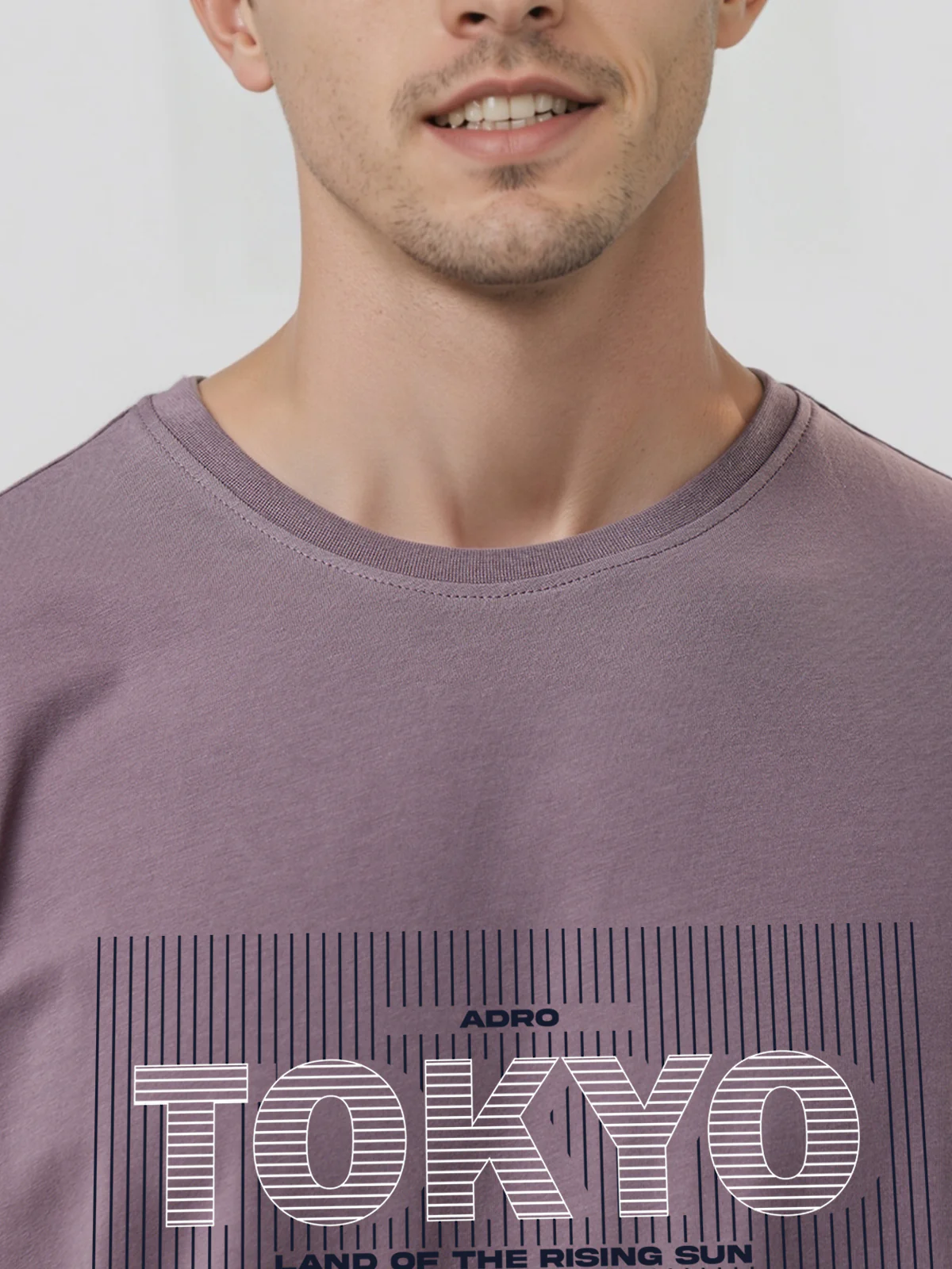 Men Printed Lilac T Shirt - Image 2