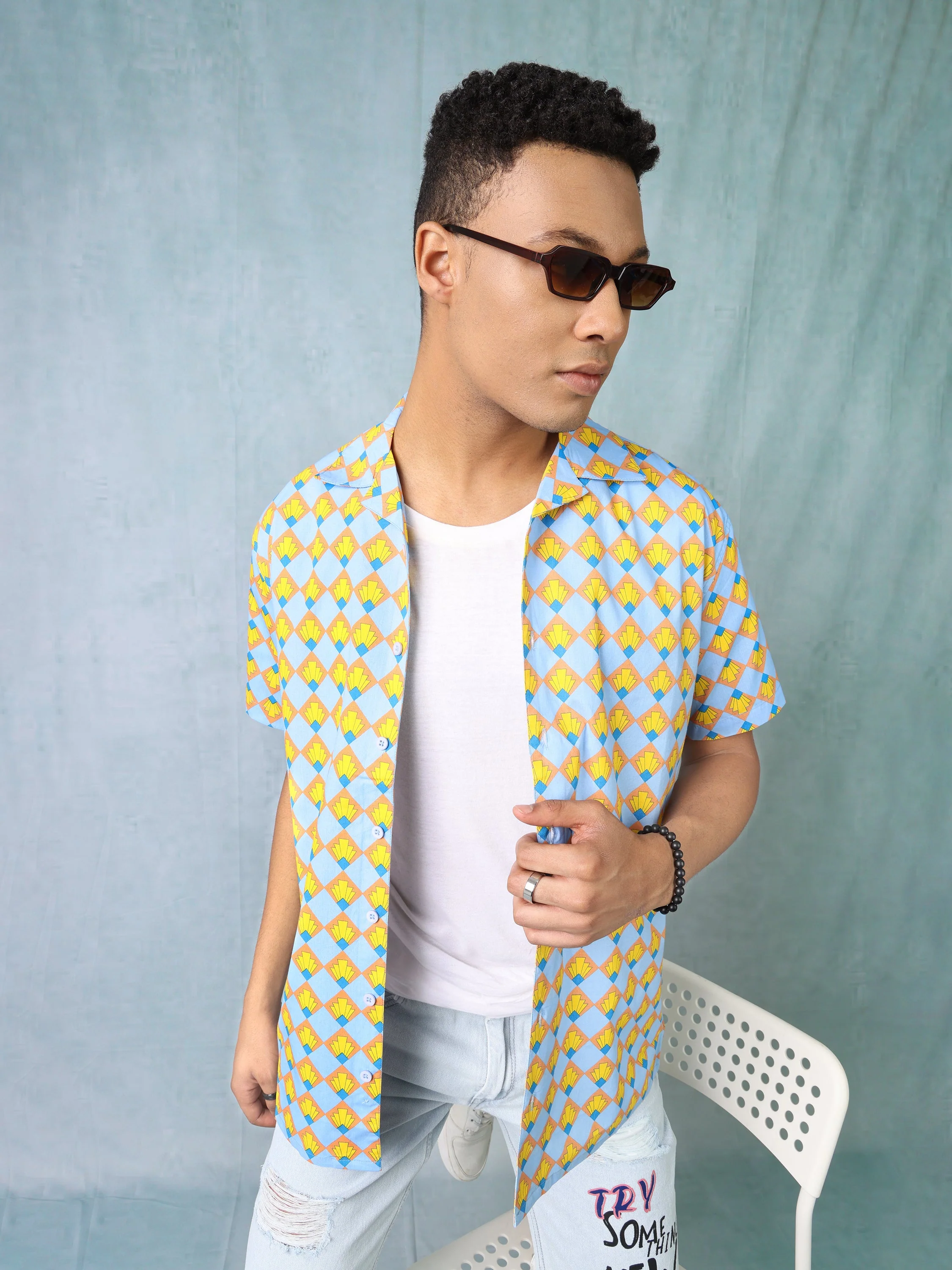 Men Printed Relaxed Fit Shirt - Image 2