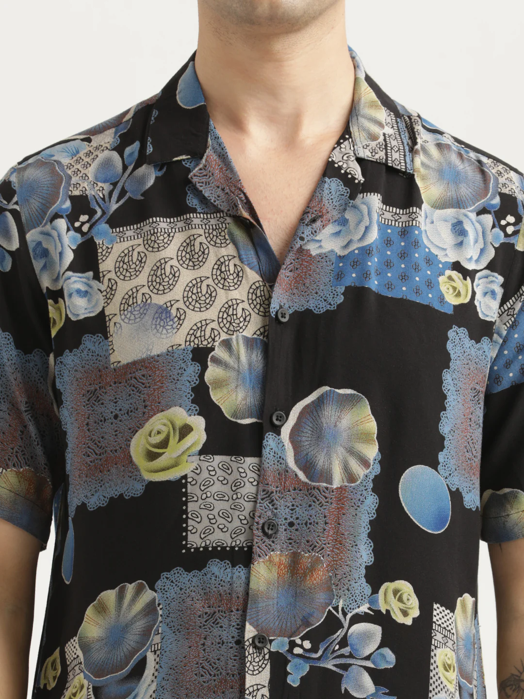 Men Printed Resort Shirt - Image 4
