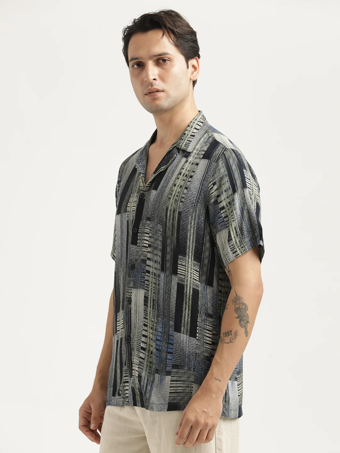 Men Printed Resort Shirt - Image 4