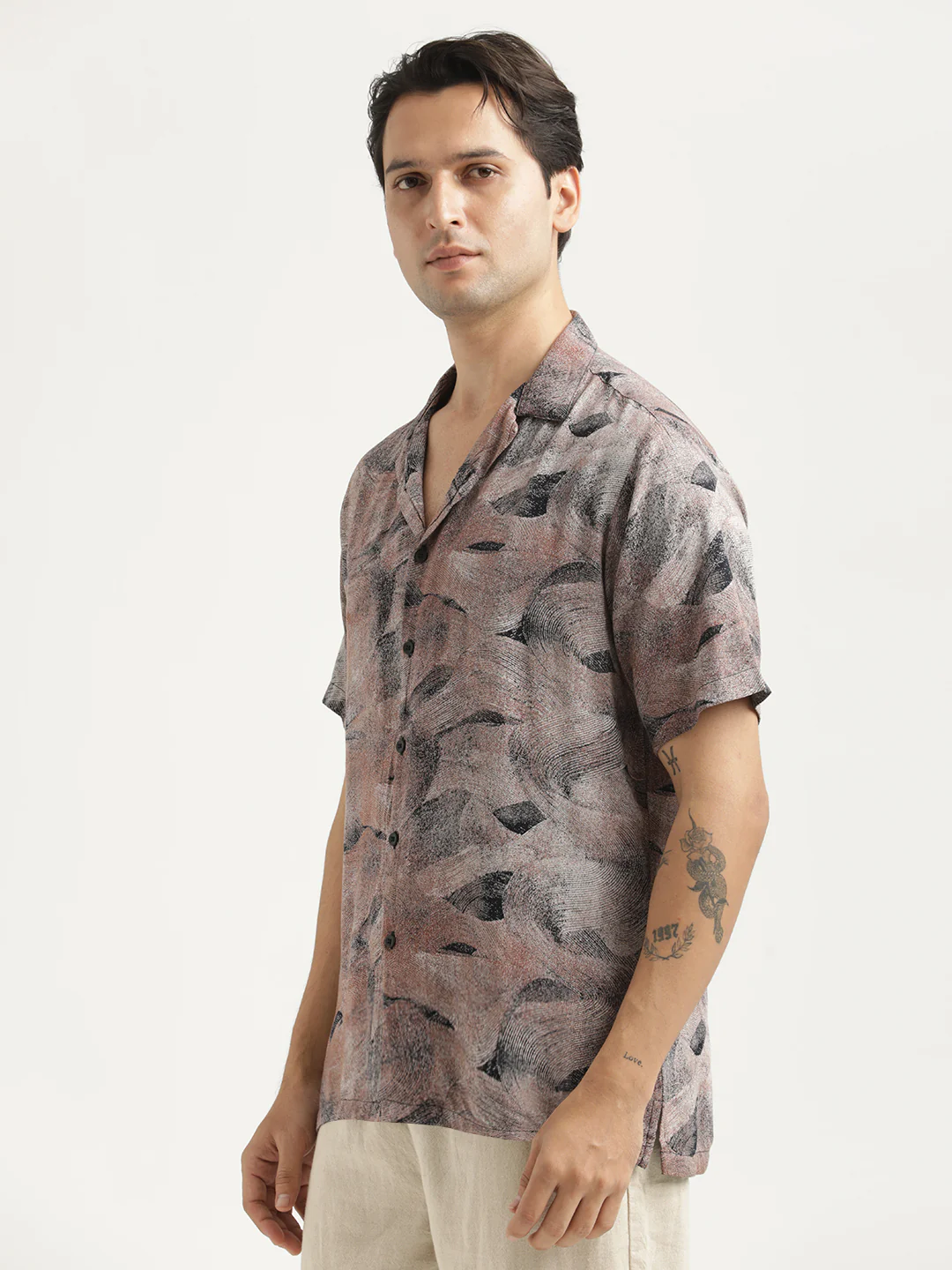 Men Printed Resort Shirt - Image 4