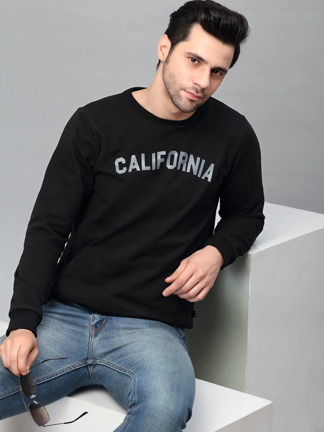 Men Printed Round Neck Fleece Sweatshirt - Image 4