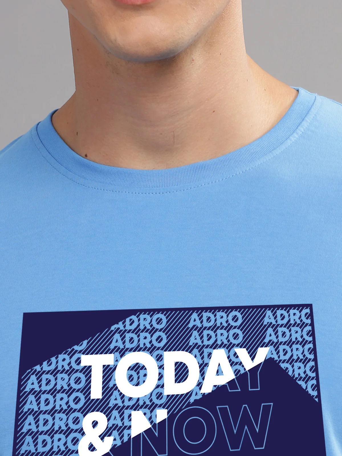 Men Printed Sky Blue T Shirt - Image 2