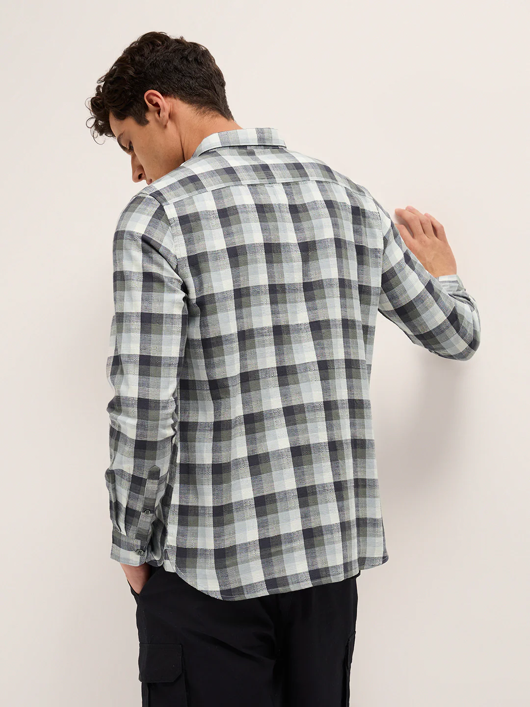 Men Pure Cotton Checked Casual Shirt - Image 2