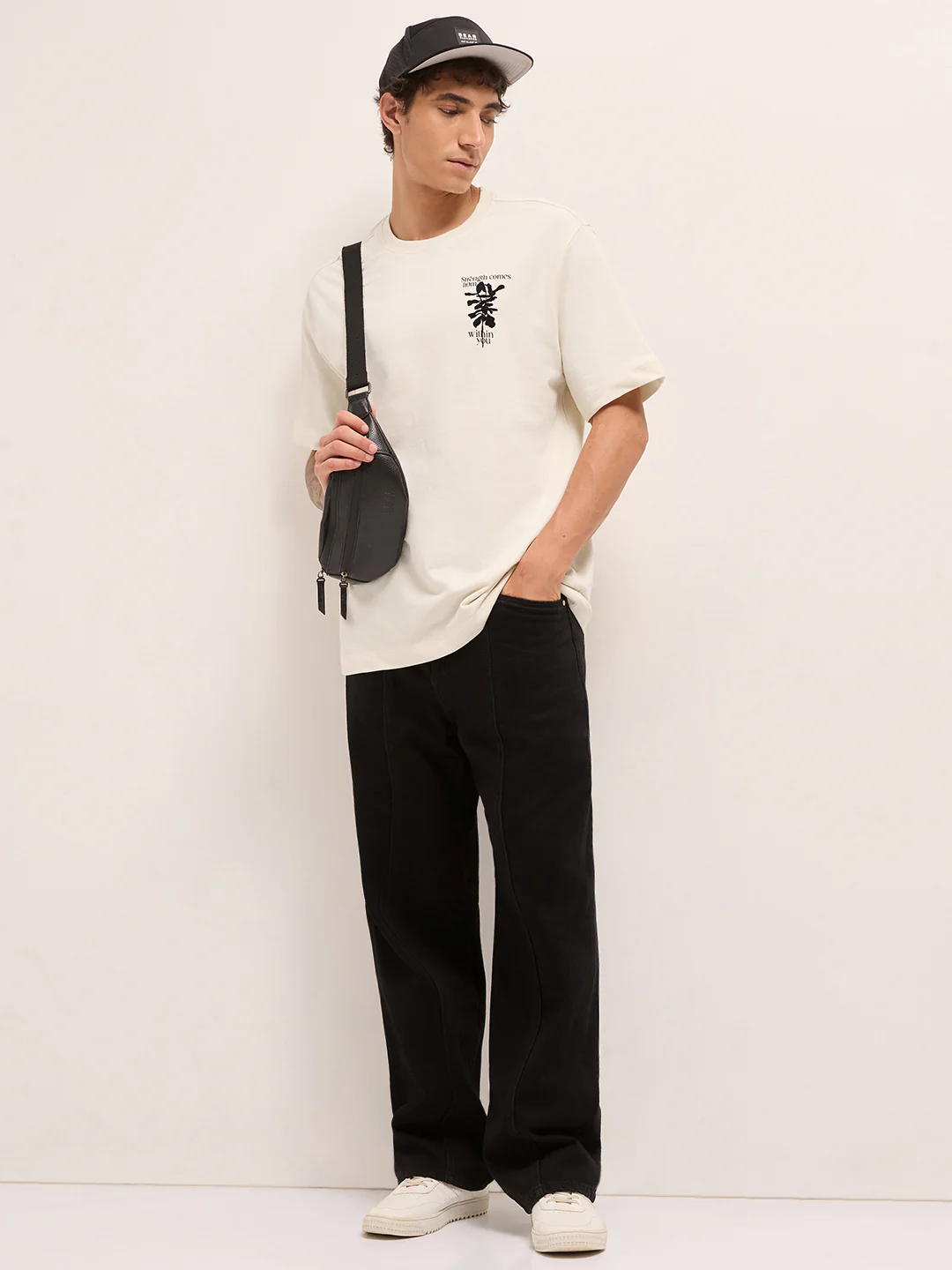 Men Pure Cotton Graphic Printed T-Shirt - Image 4