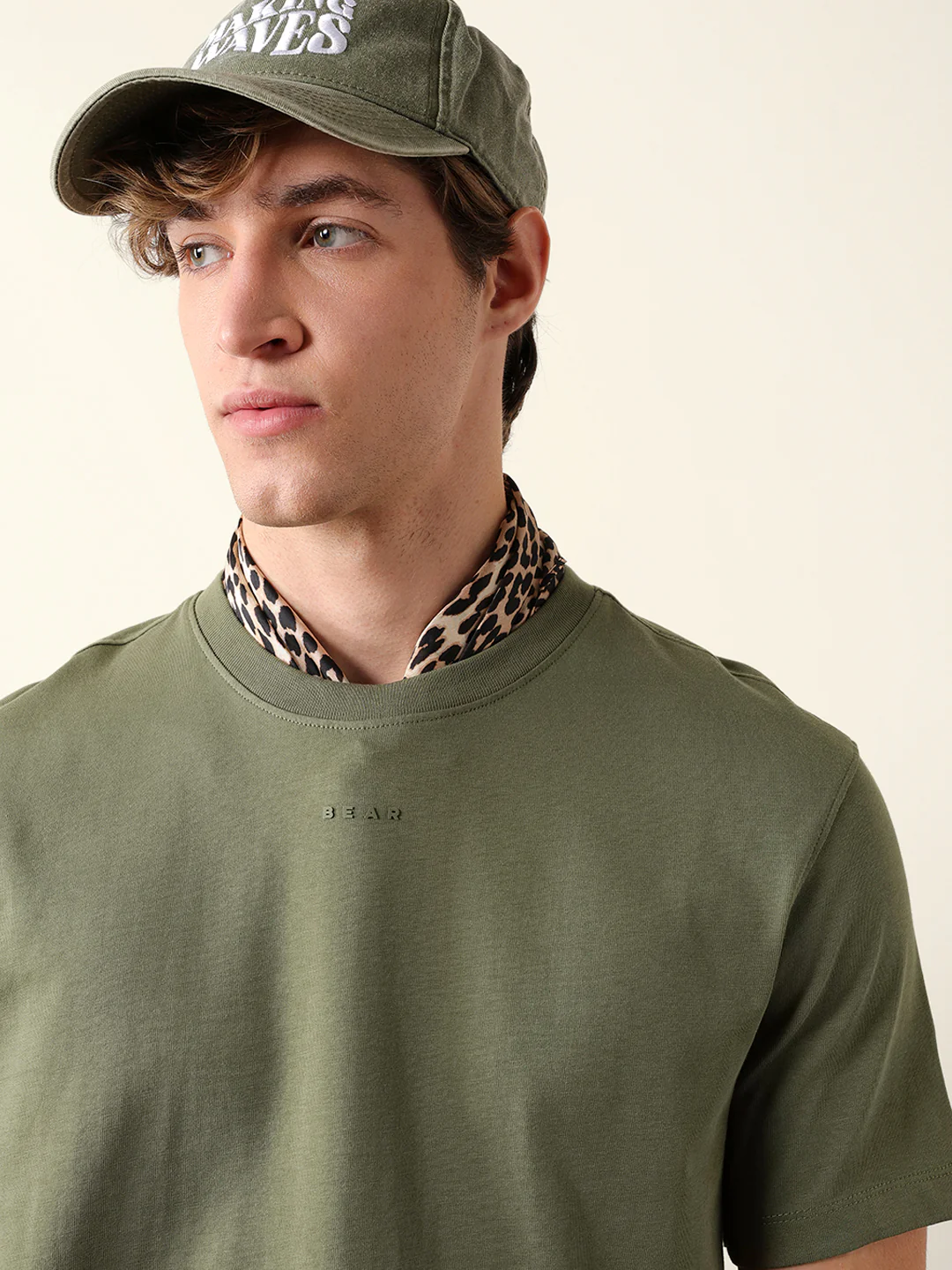 Men Pure Cotton Solid Round Neck Tshirt - Image 6