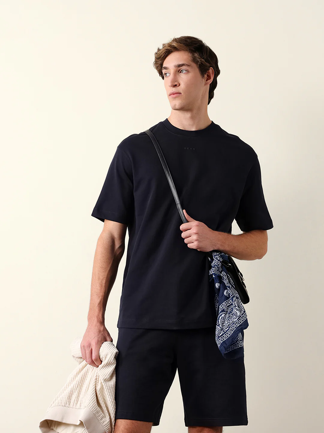 Men Pure Cotton Solid Round Neck Tshirt - Image 3