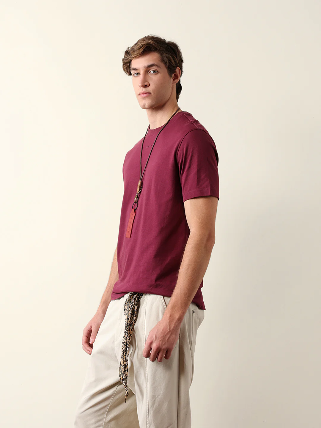 Men Pure Cotton Solid Round Neck Tshirt - Image 3