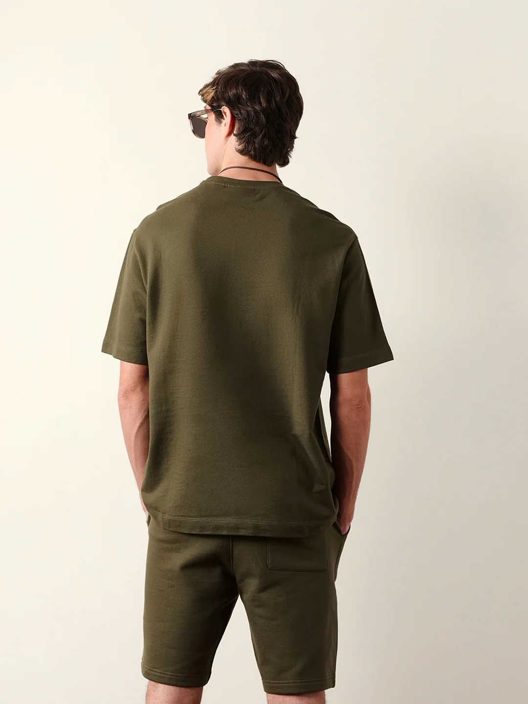 Men Pure Cotton Solid Round Neck Tshirt - Image 7