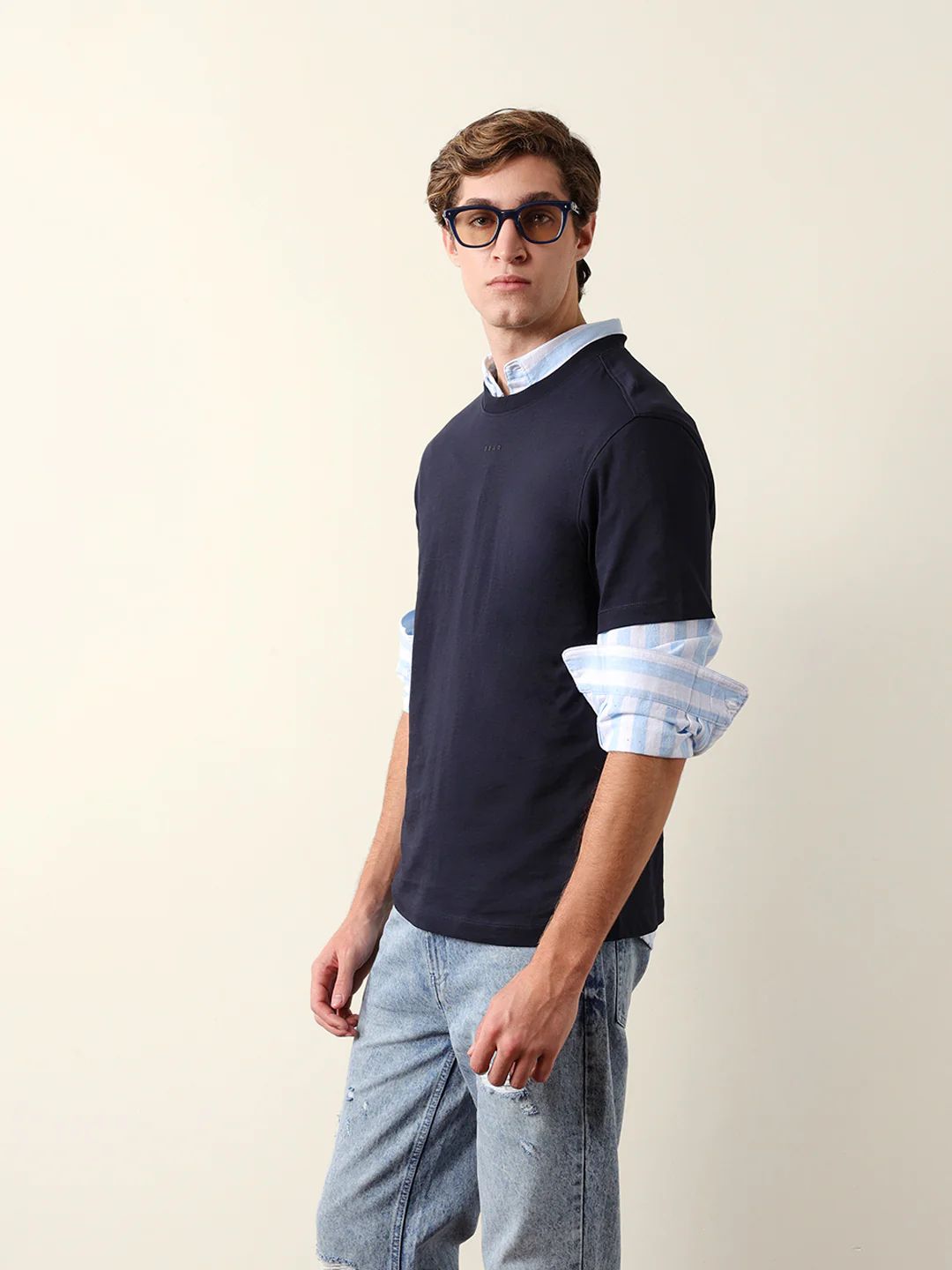 Men Pure Cotton Solid Round Neck Tshirt - Image 4